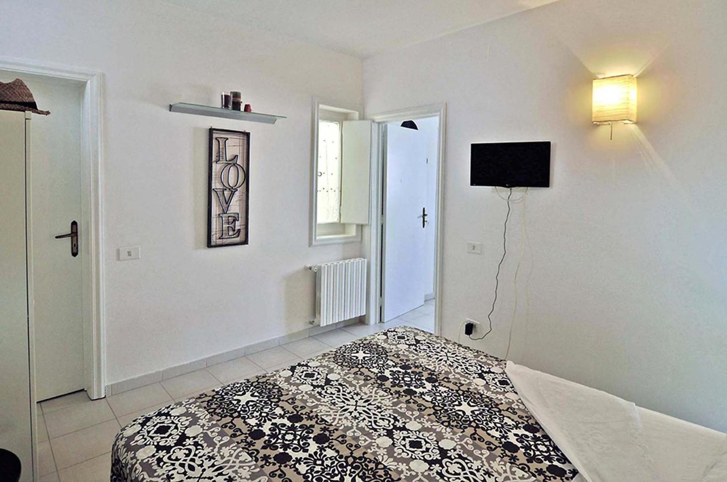 Double Room With Private Bathroom - Photo 5