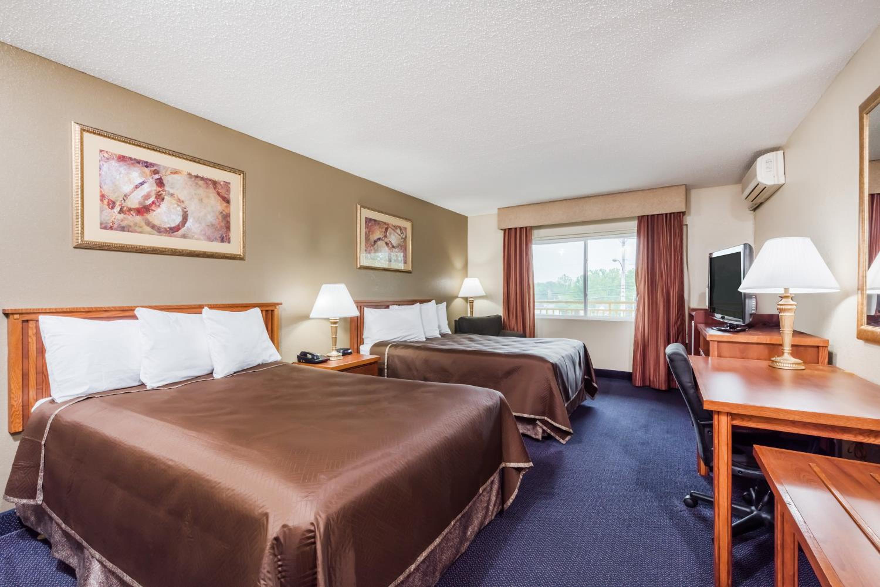 Standard Double Room with Two Double Beds - Non-Smoking photo 2