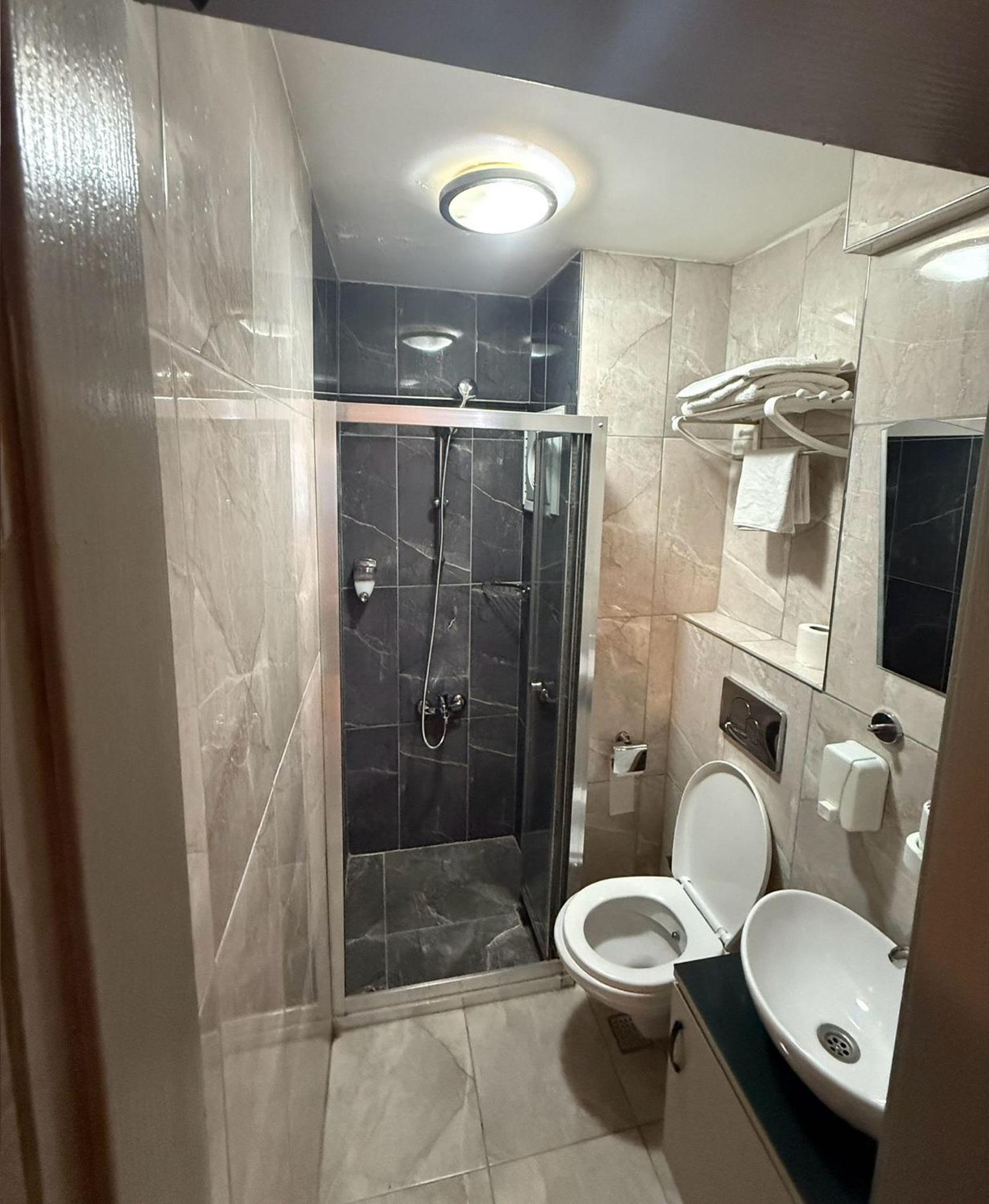 Budget Double Room photo 1