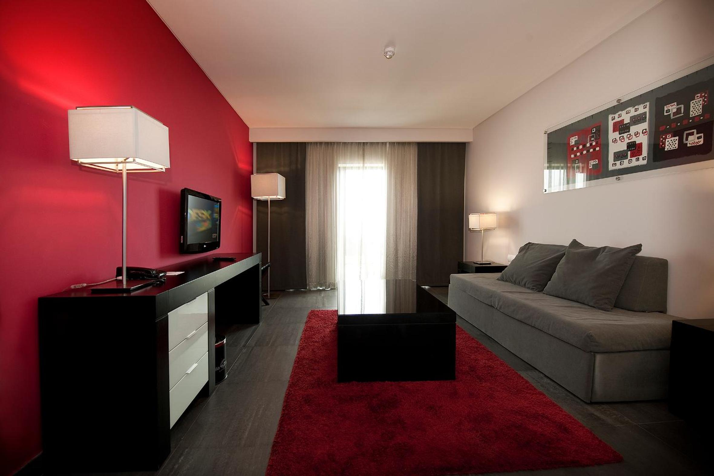 Family Suite (3 Adults)