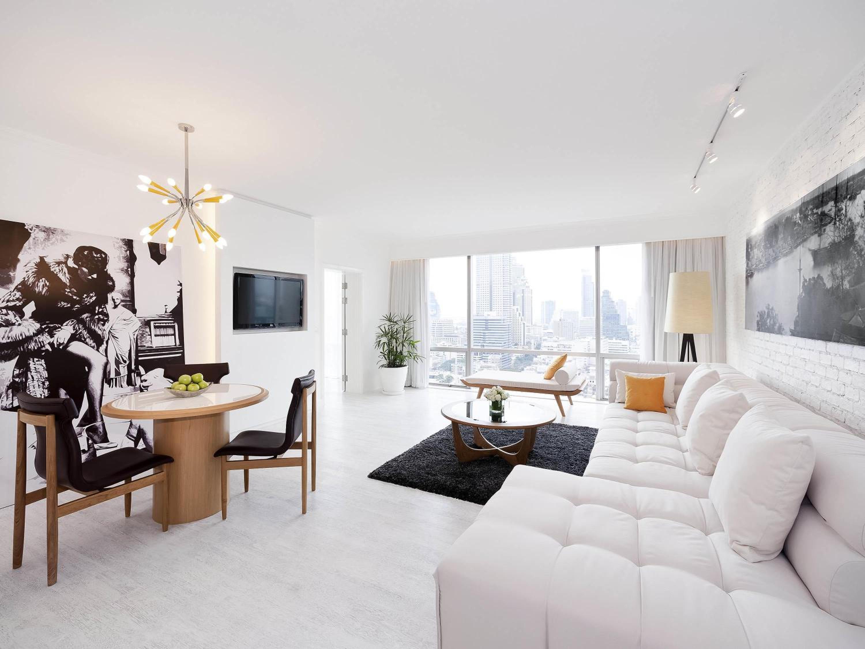 Corner Suite