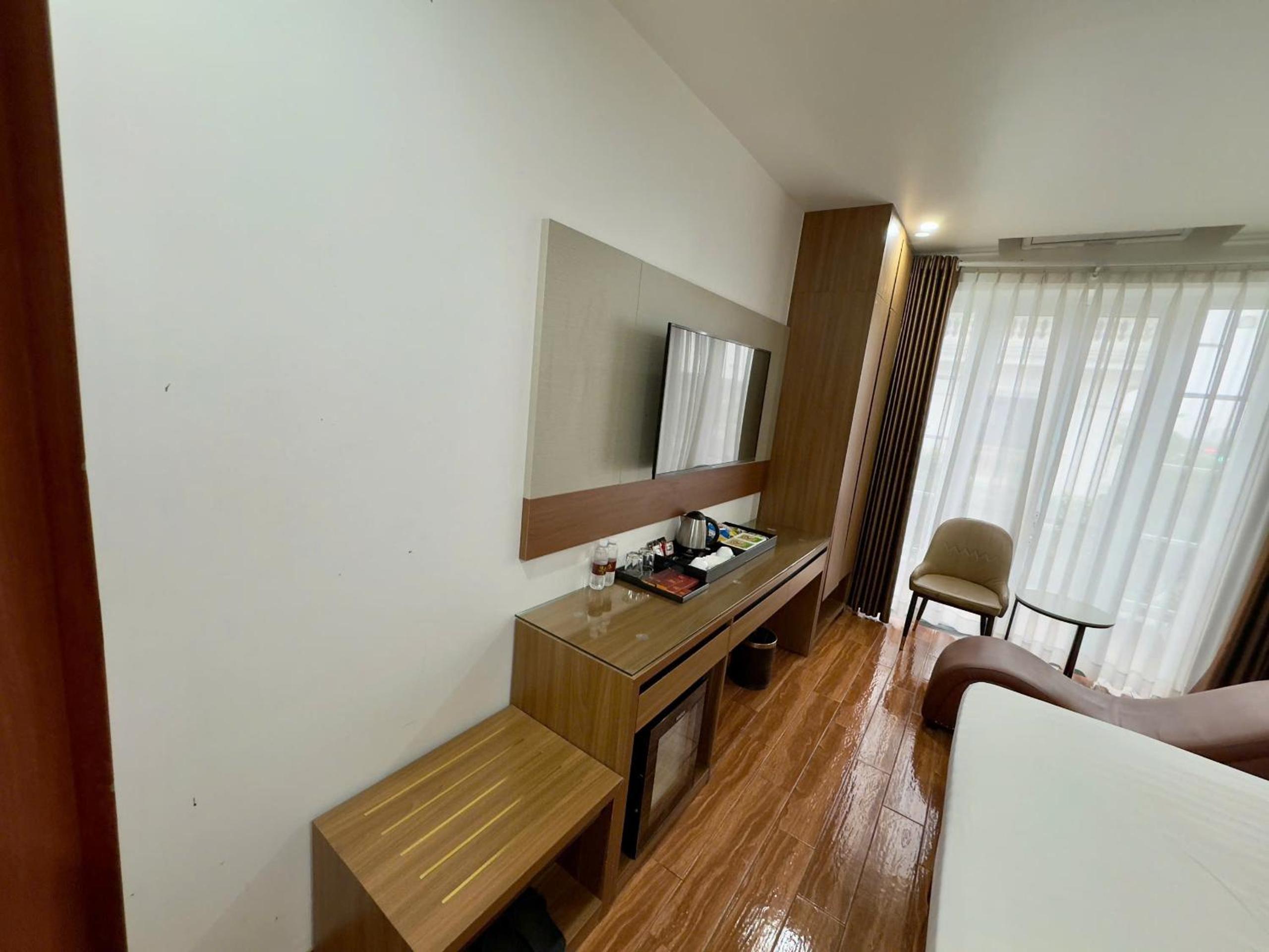 Deluxe King Room