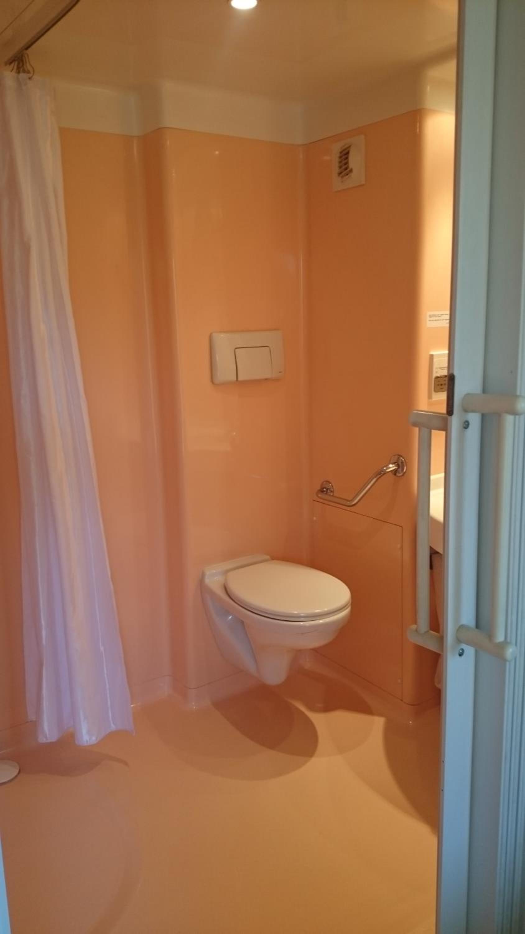 Double Room - Photo 5