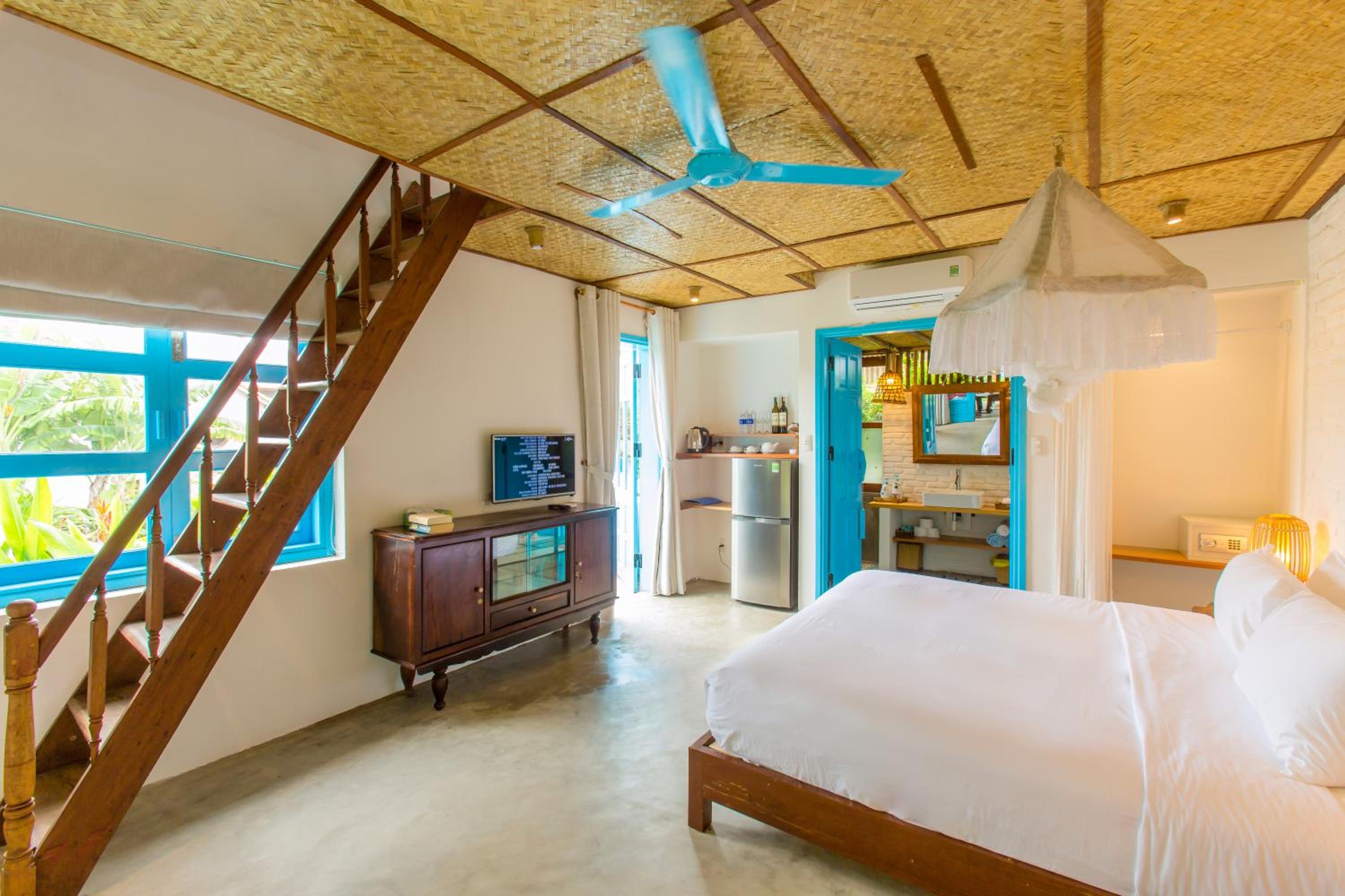 Two-Bedroom Suite - Photo 10