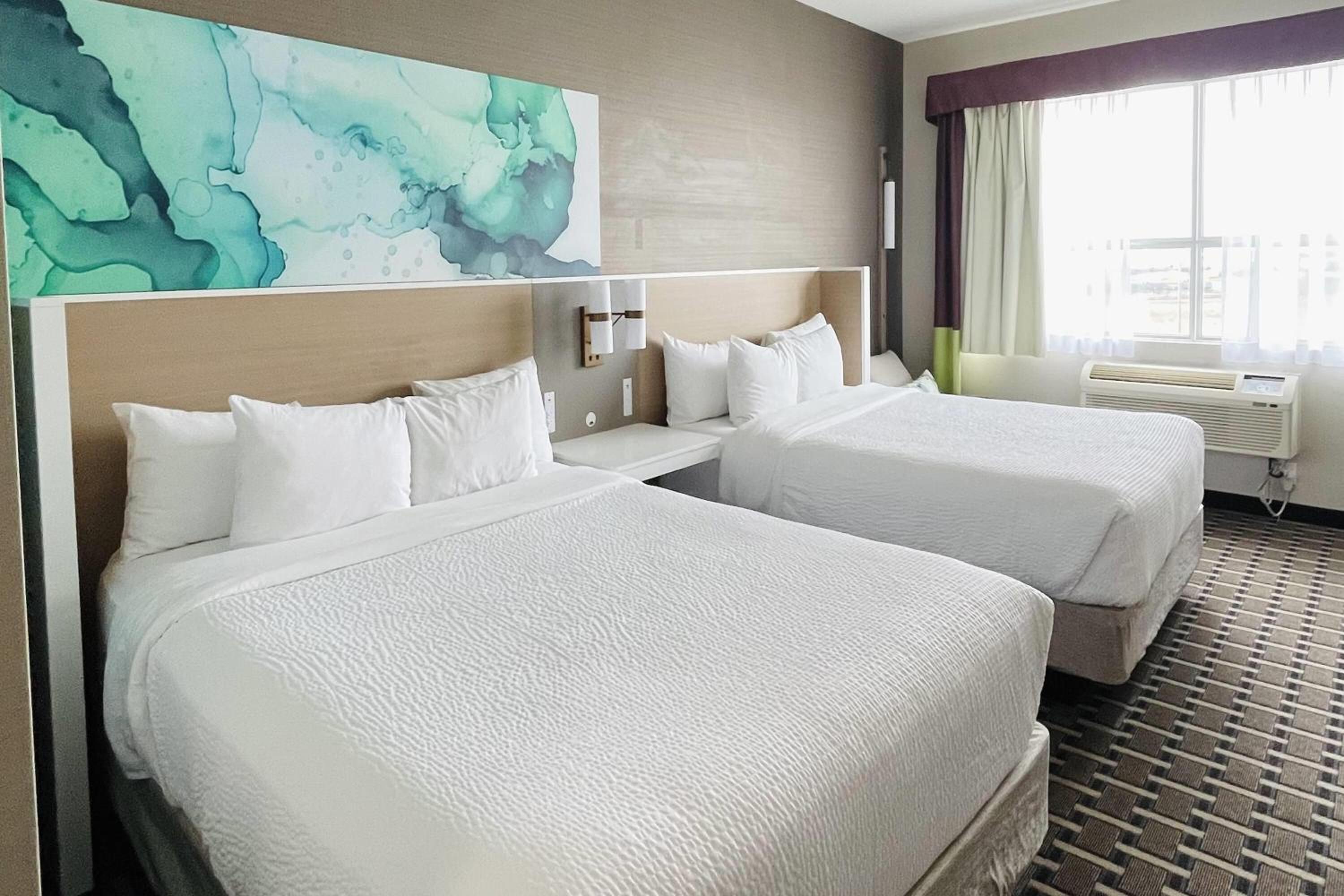 Business Premium Queen Room - Non-Smoking