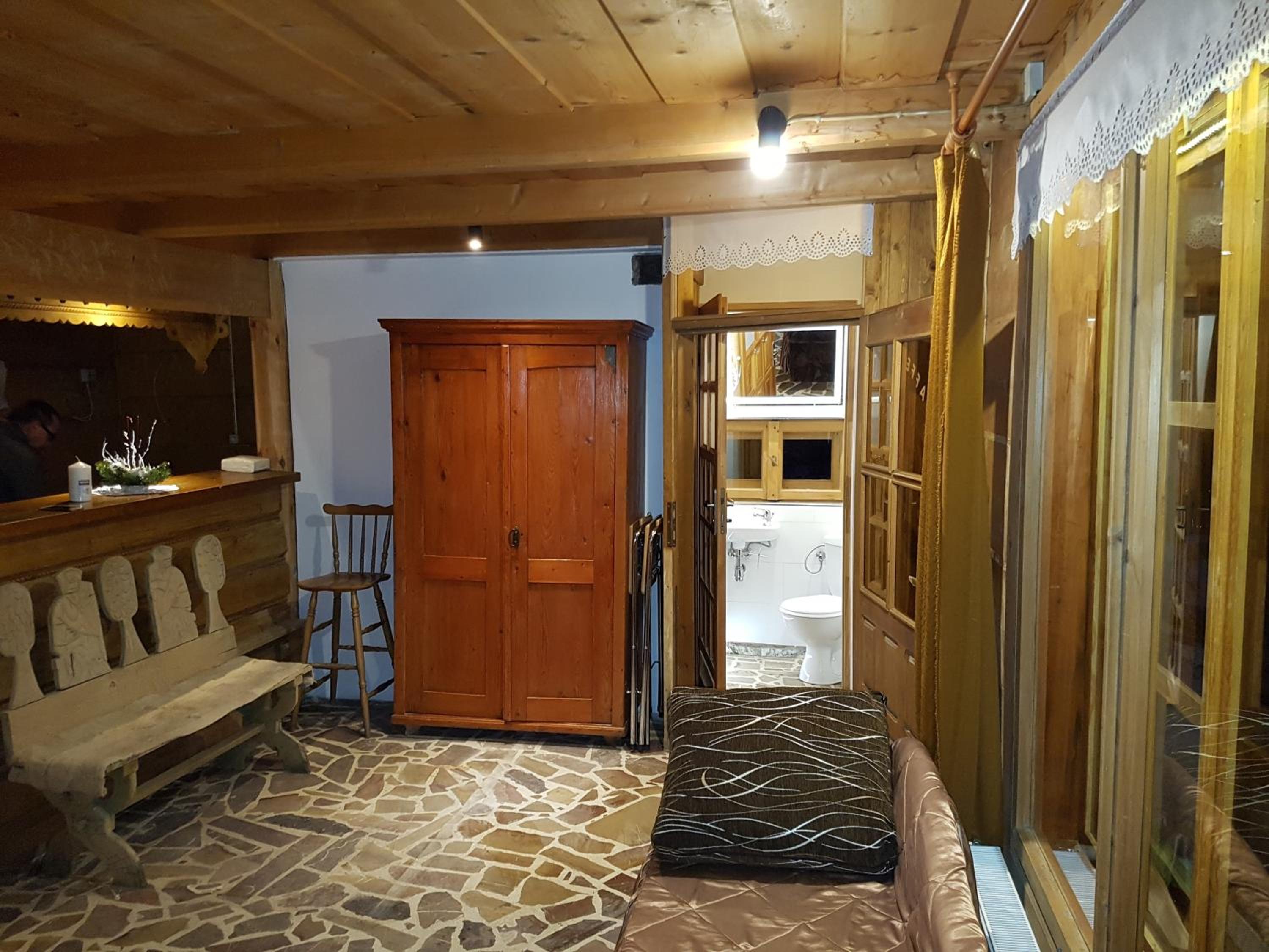 One-Bedroom Chalet - Photo 7