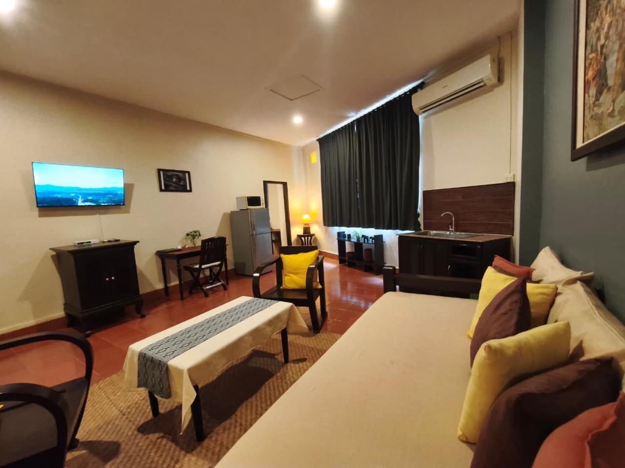 Apartment with City View photo 3