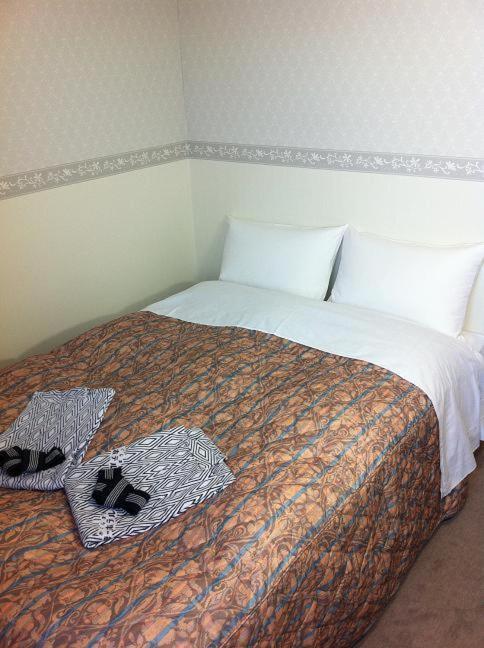 Double Room With Small Double Bed - Smoking photo 3