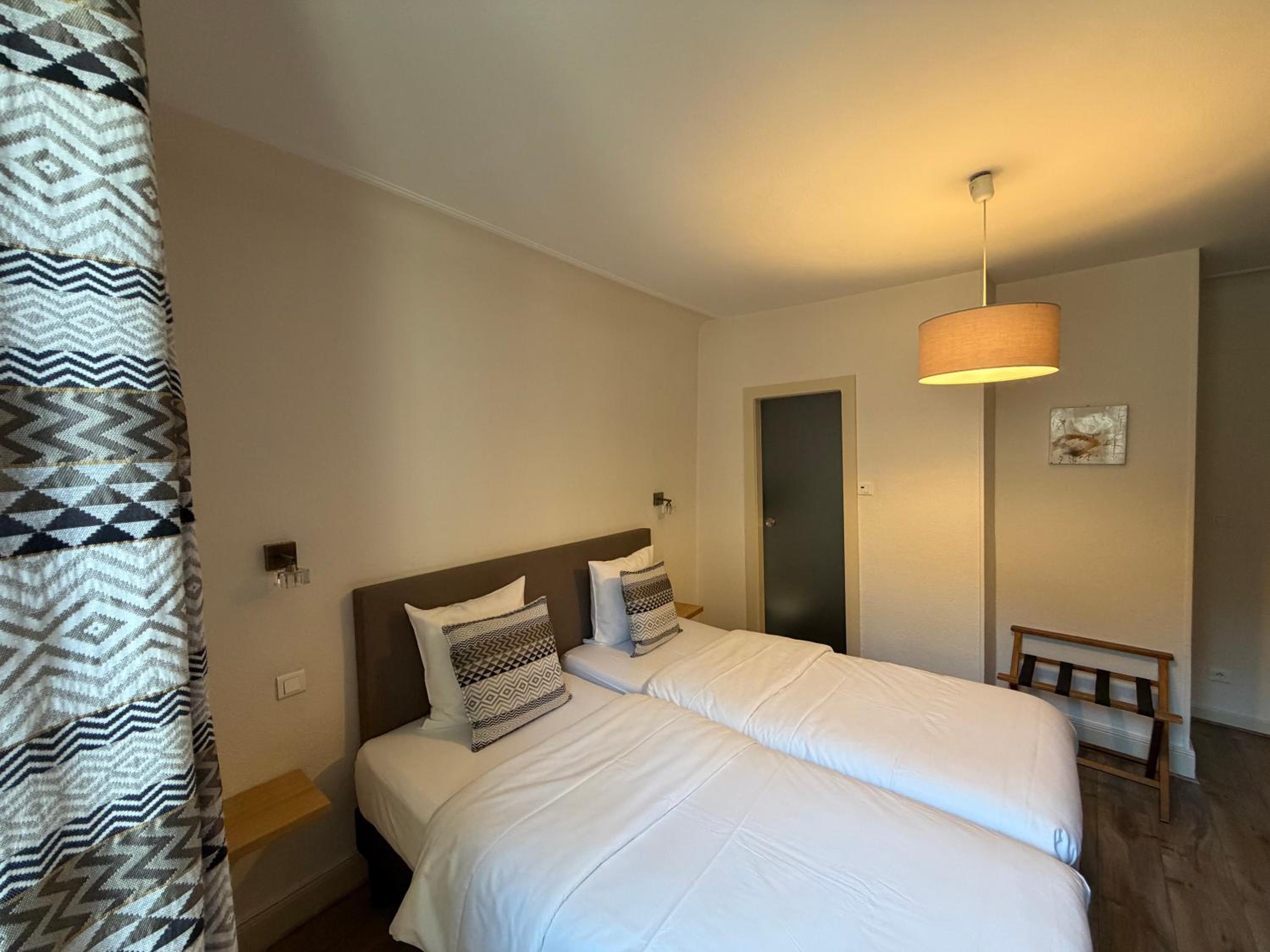 Standard Twin Room photo 2