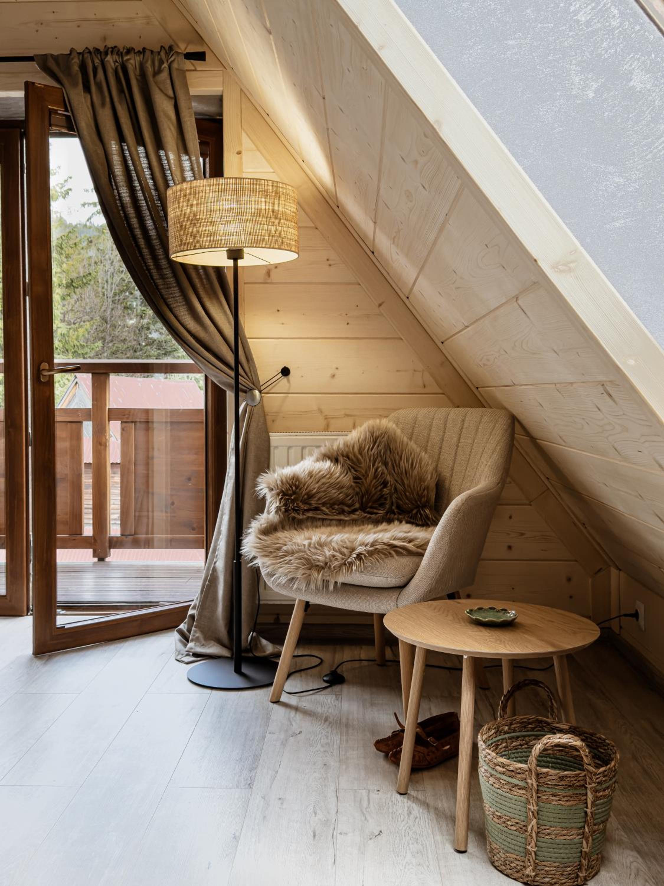 King Room with Mountain View