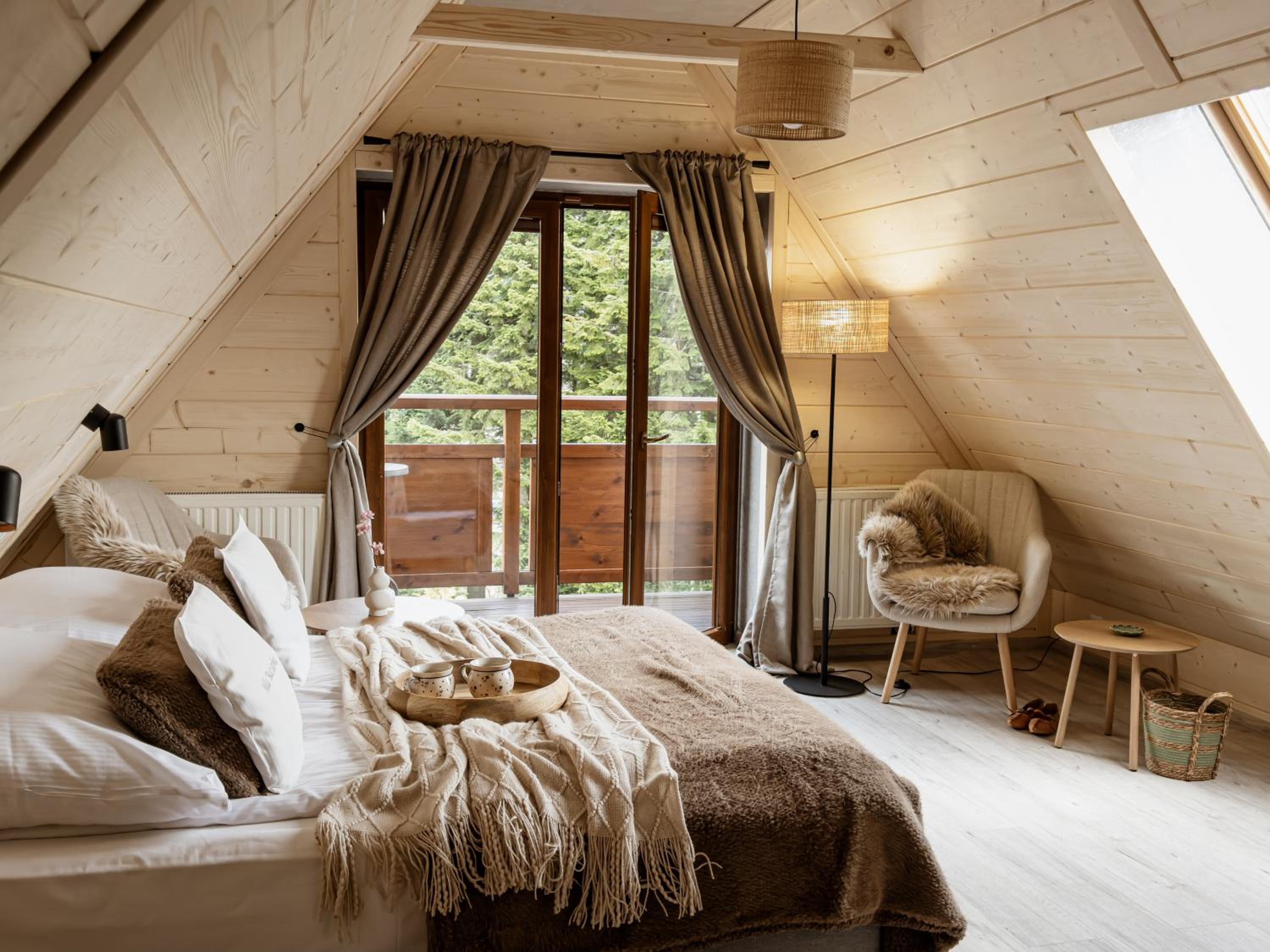 King Room with Mountain View