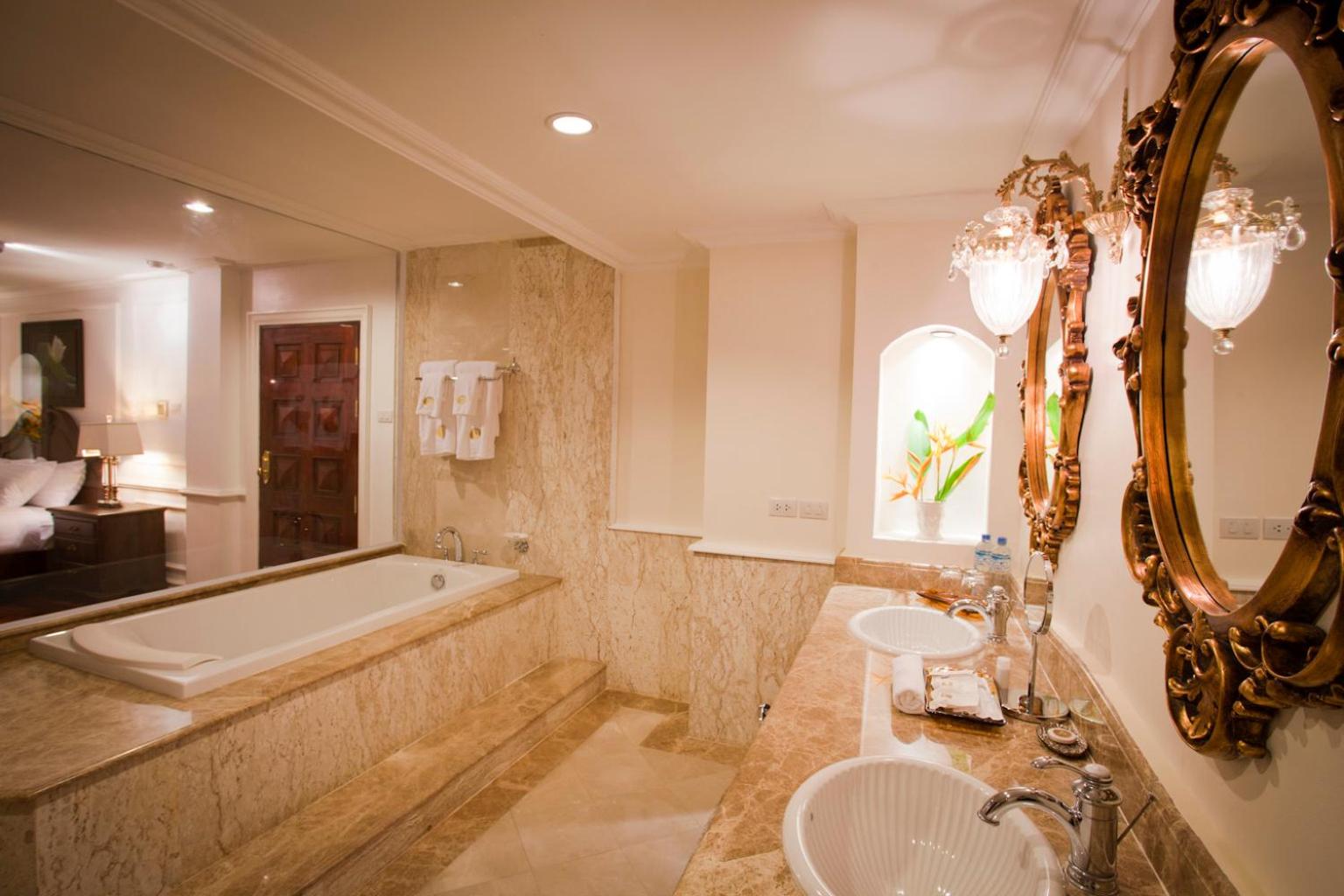 Heritage One Bedroom Premier Suite