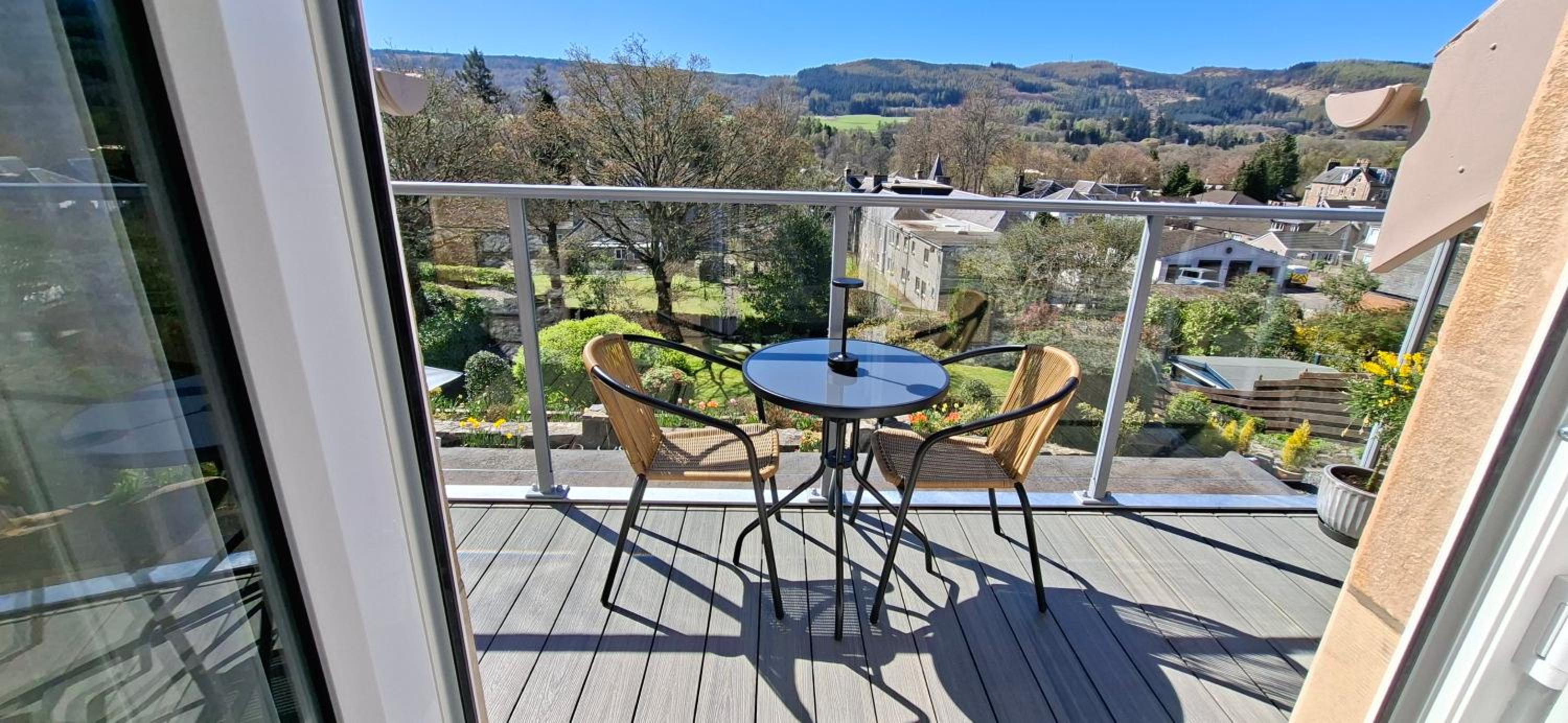 Deluxe Double Room with Balcony photo 2