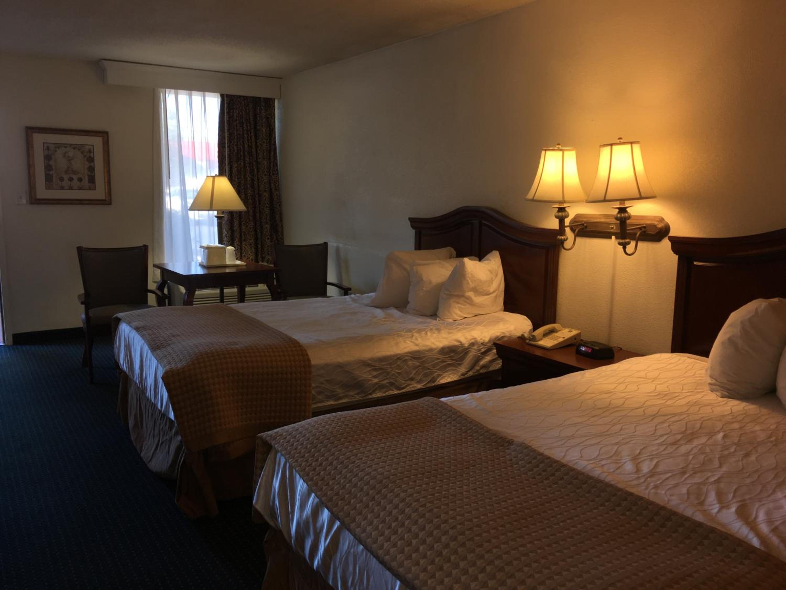 Double Room with Two Double Beds - Non-Smoking - Photo 9