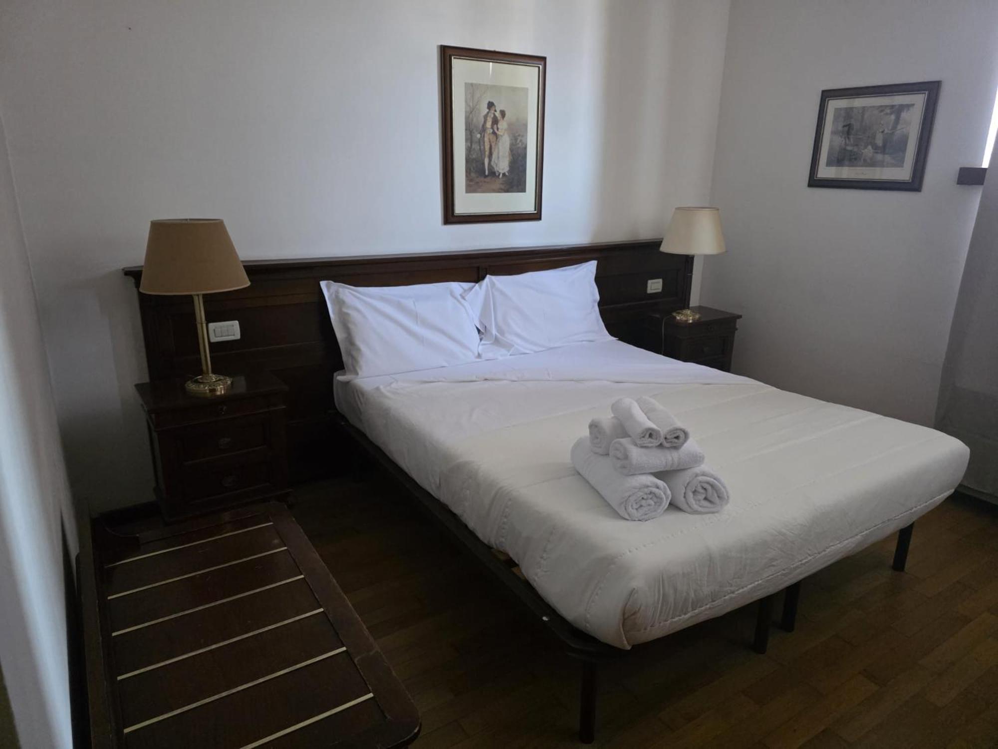 Small Double Room photo 2