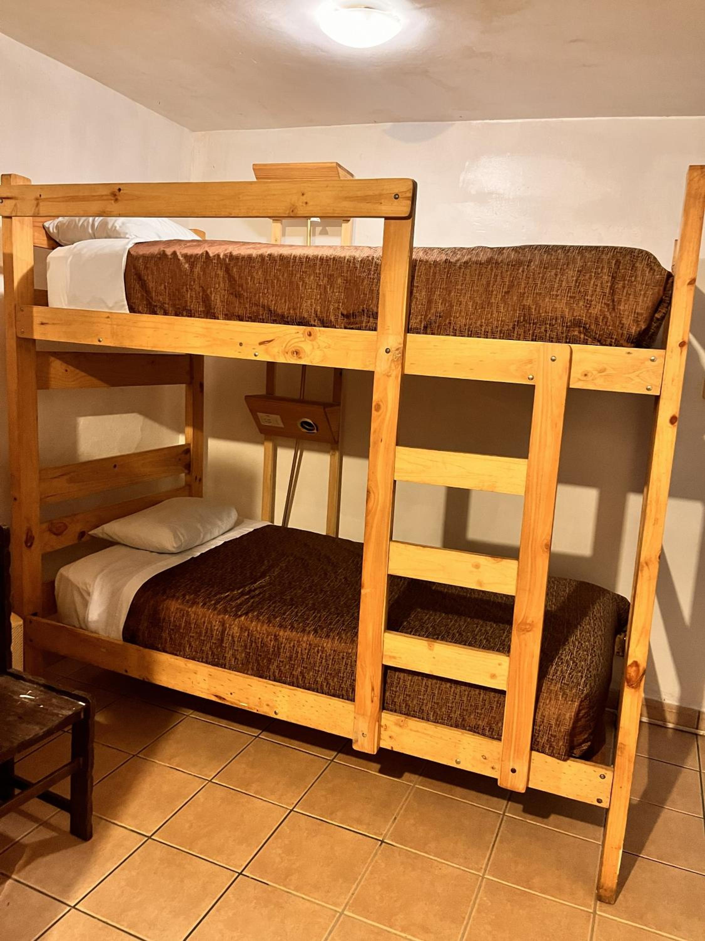 Bed in 6-Bed Mixed Dormitory Room photo 3