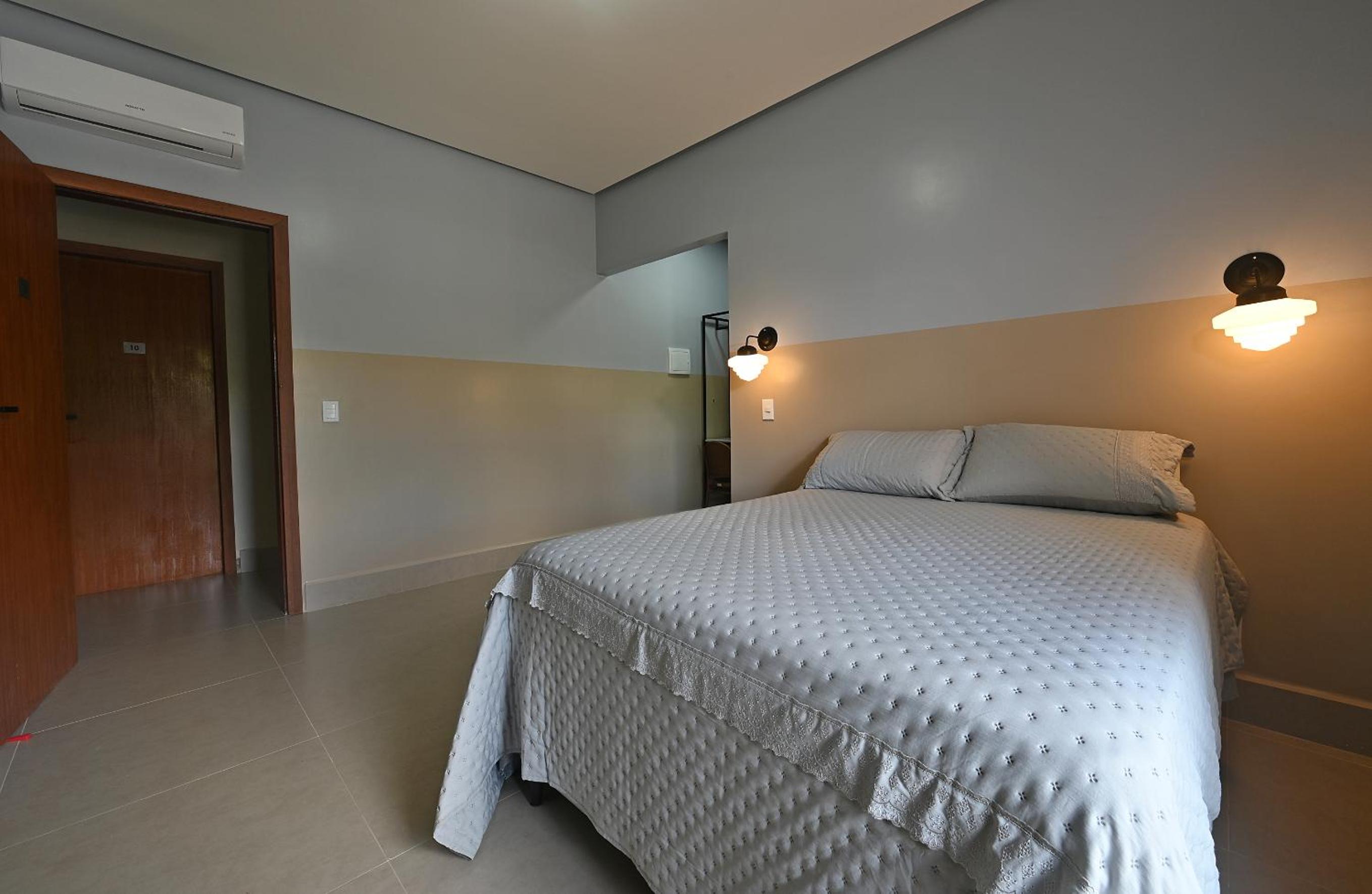 Suite with Mountain View photo 2