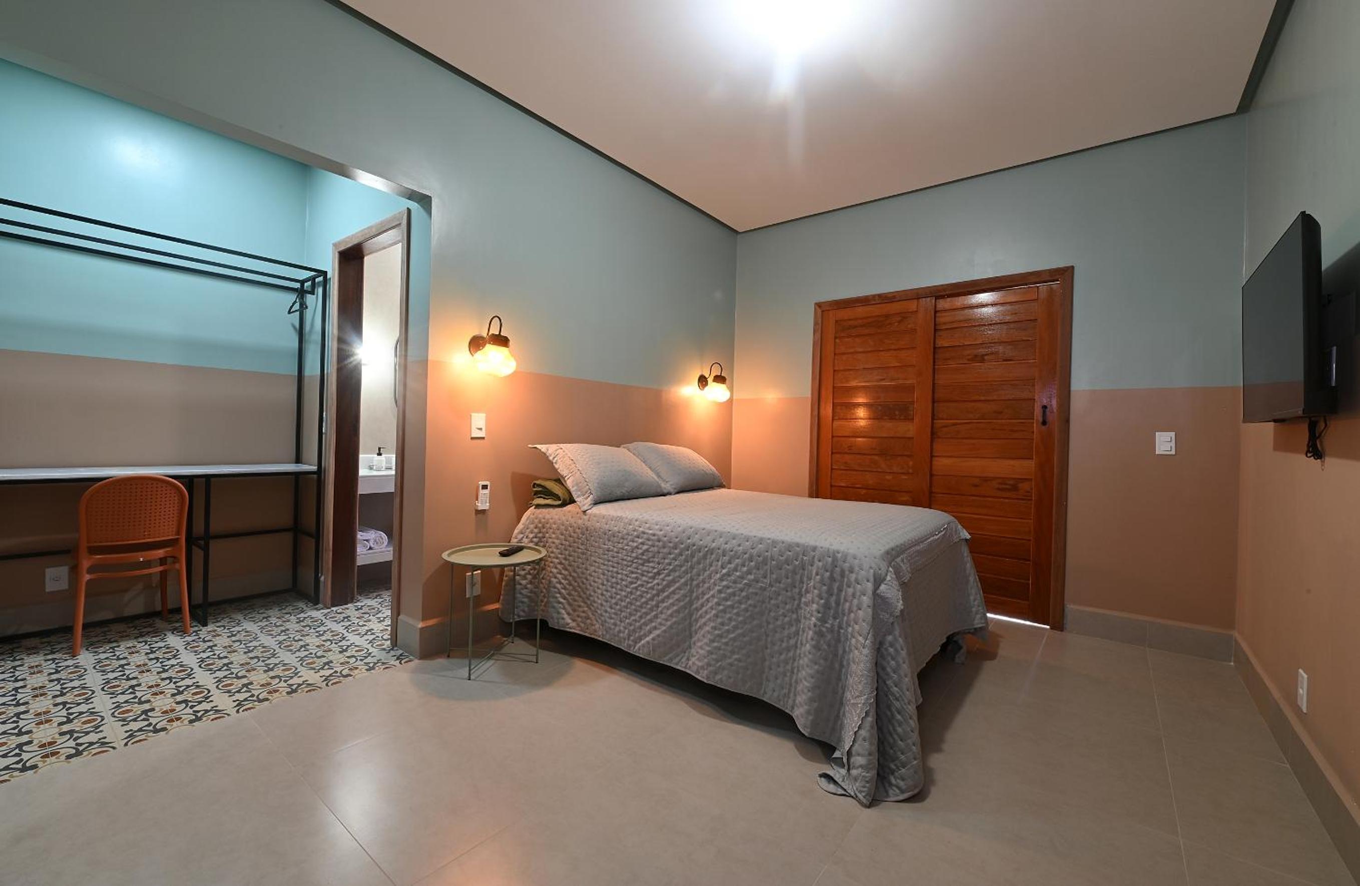 Suite with Mountain View photo 3