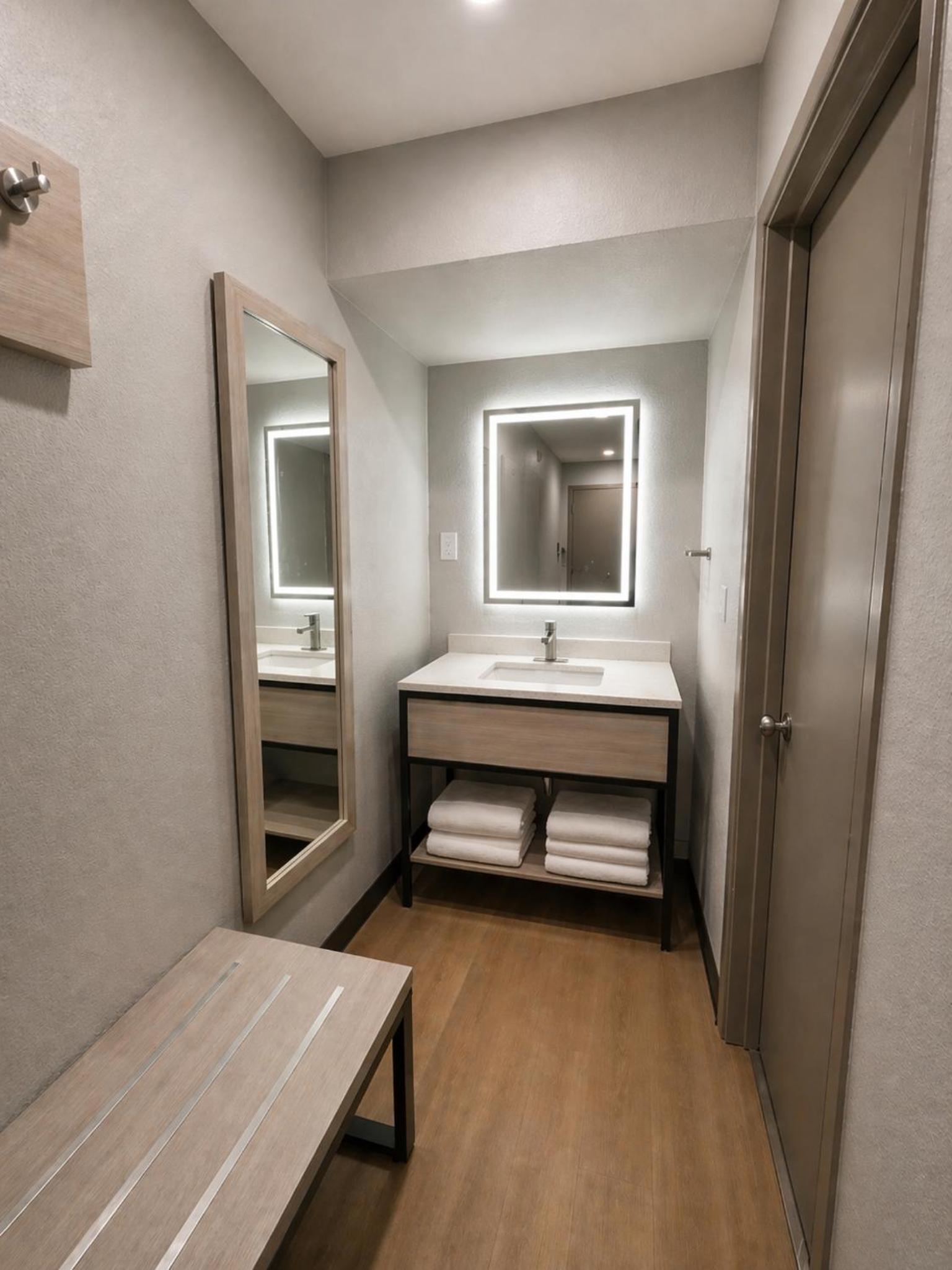 Quadruple Room - Non Smoking photo 2