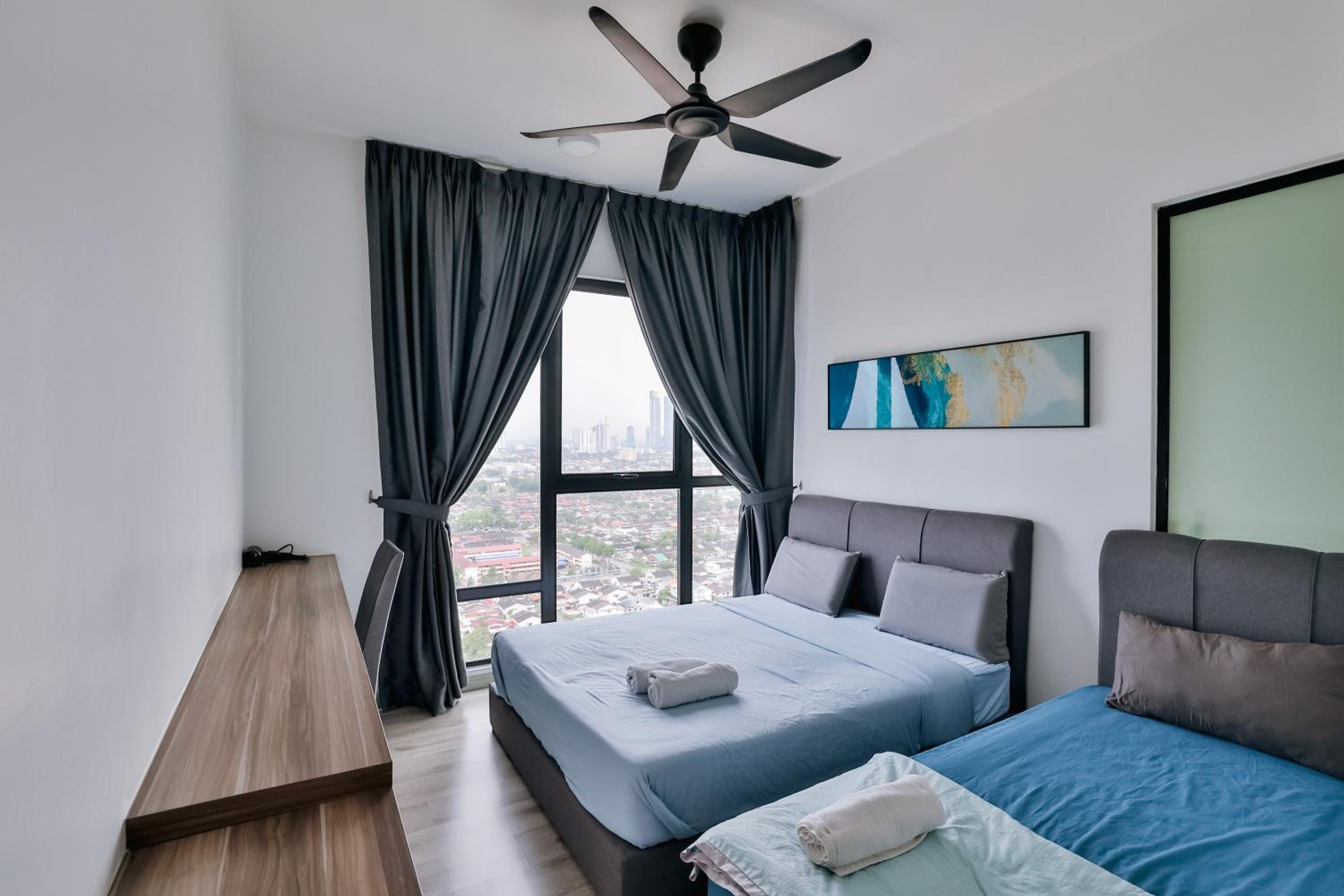 Two-Bedroom Apartment with View photo 1