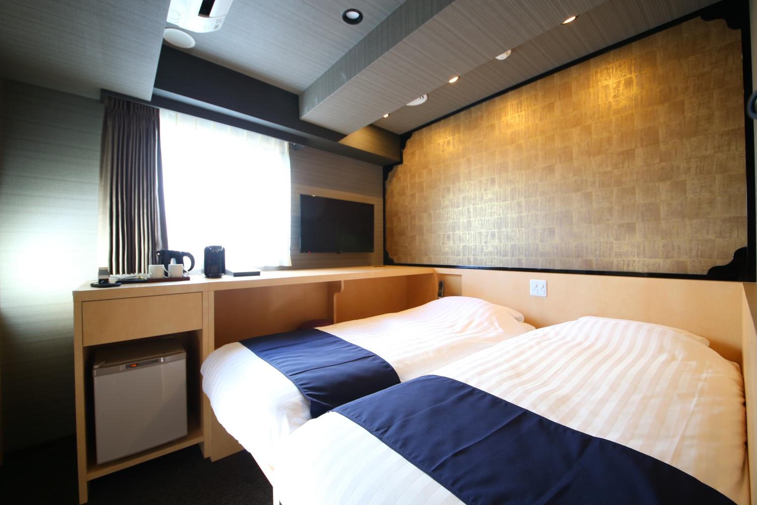 Japanese Twin Room - Non-Smoking photo 2
