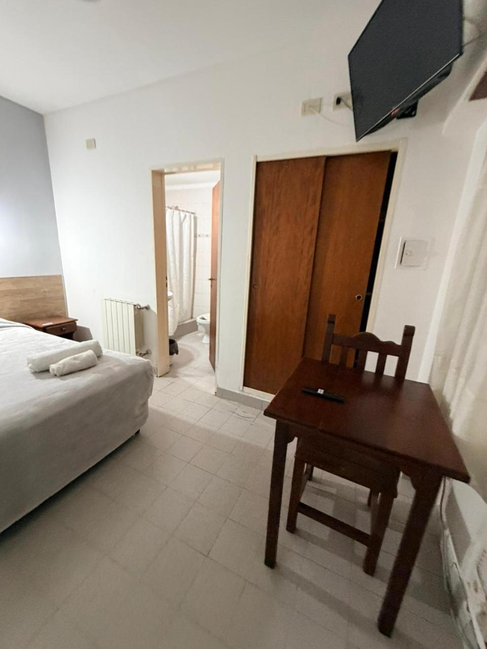 Triple Room with Private Bathroom photo 2