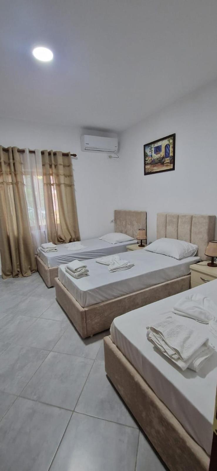 Basic Triple Room photo 1