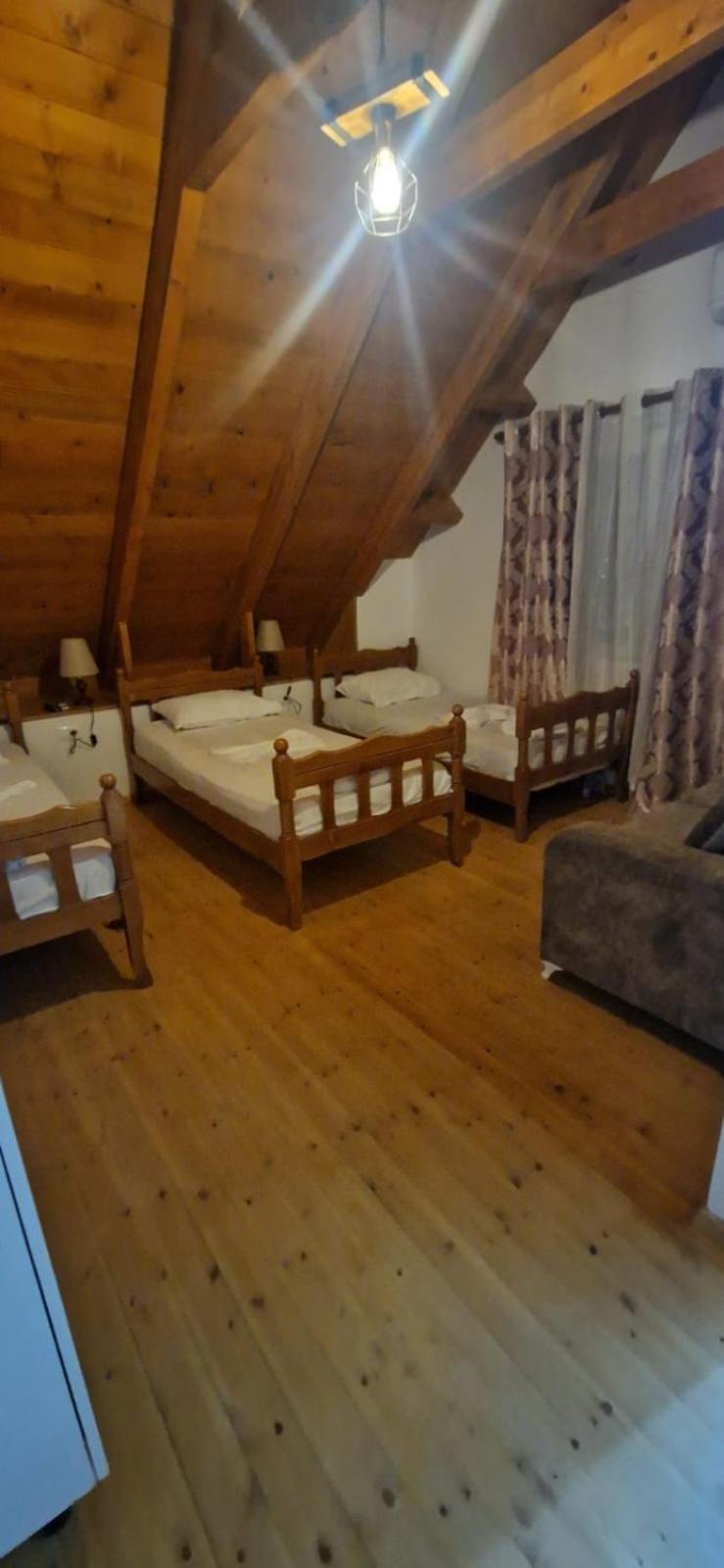 Deluxe Triple Room photo 2