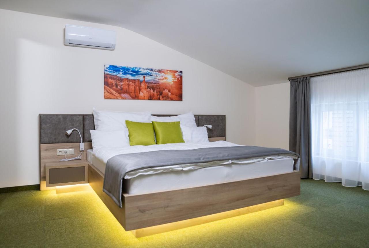 Superior Queen Room photo 2