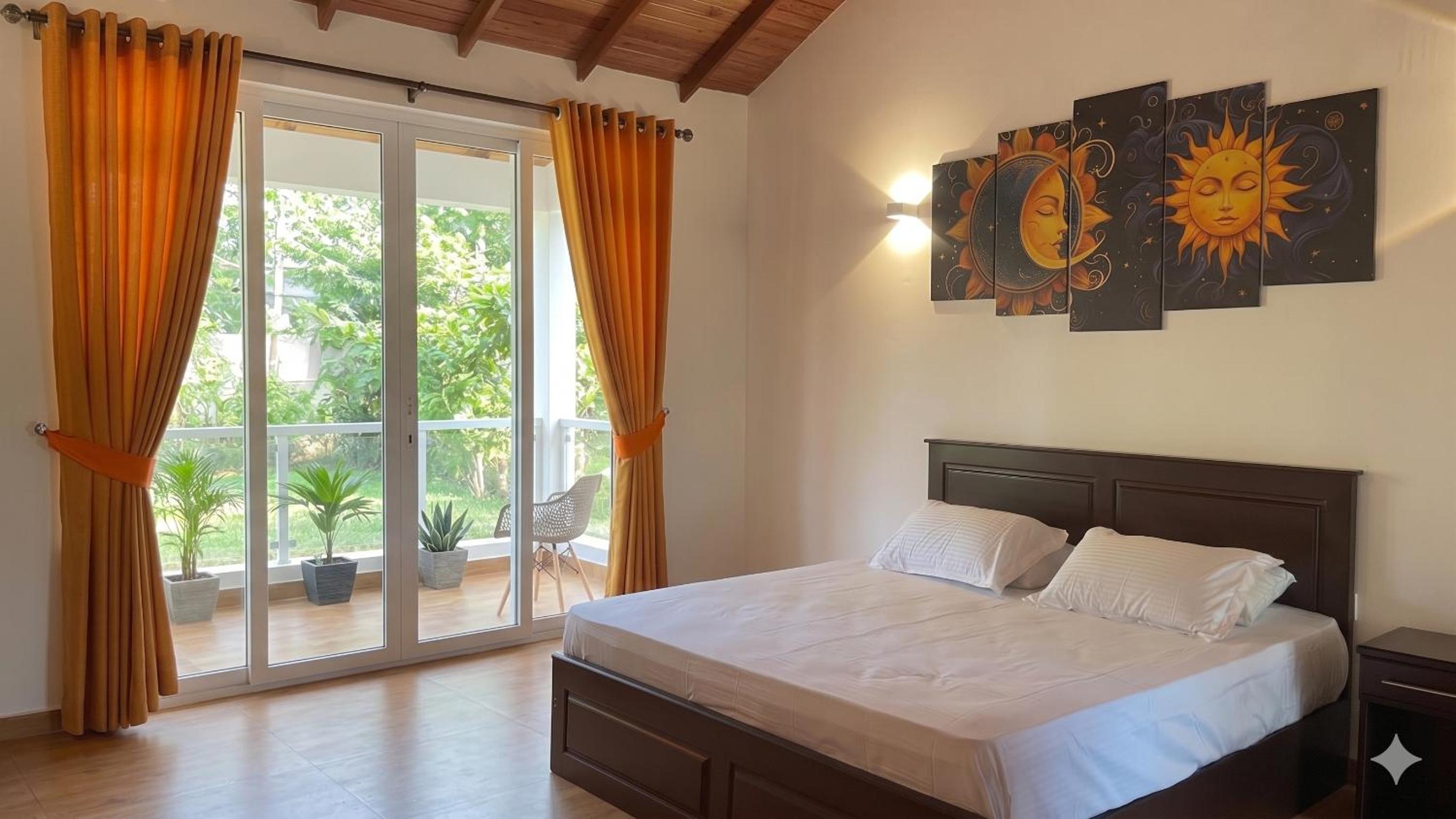 Deluxe Double Room with Balcony photo 3
