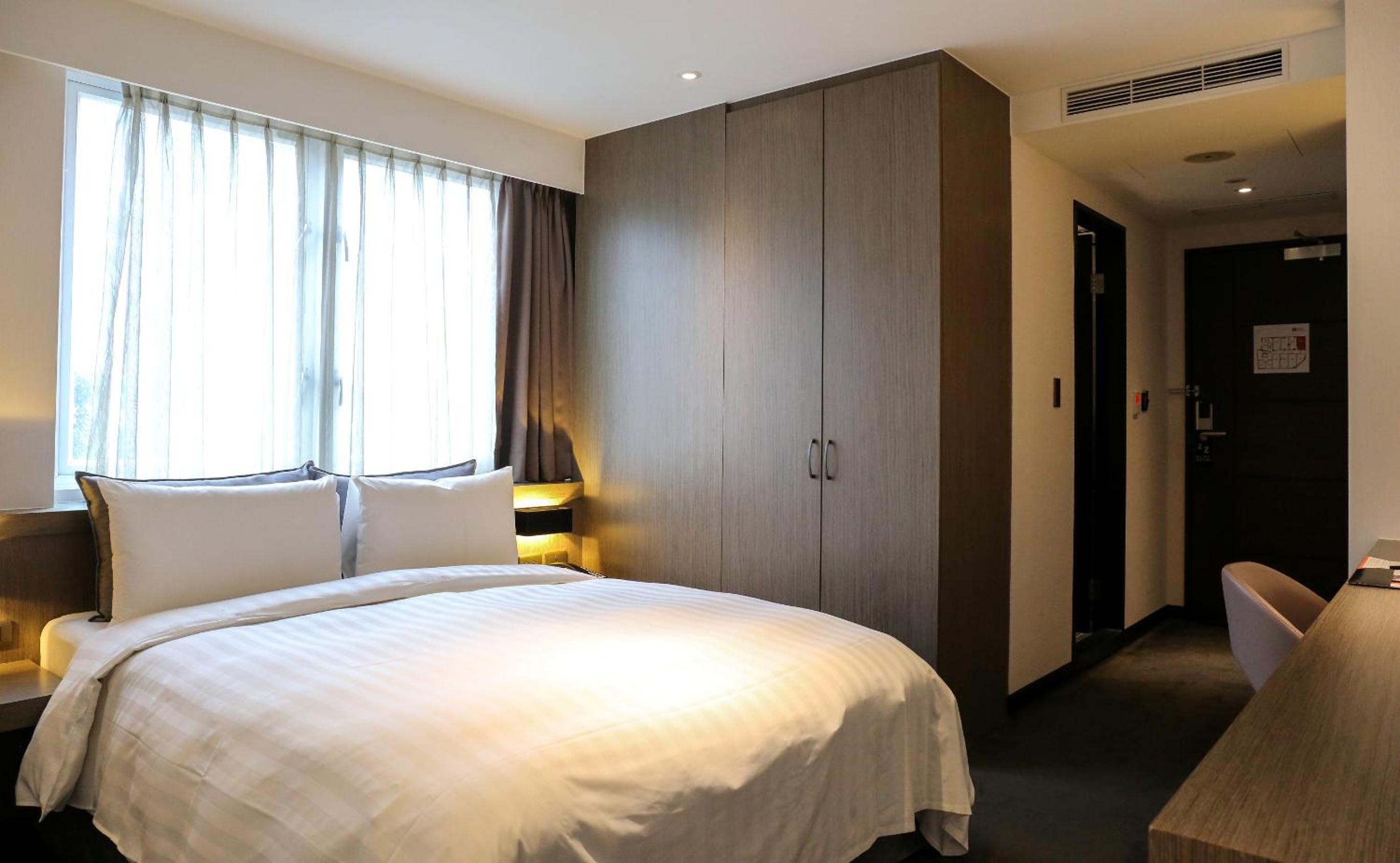 Superior Double Room with City View