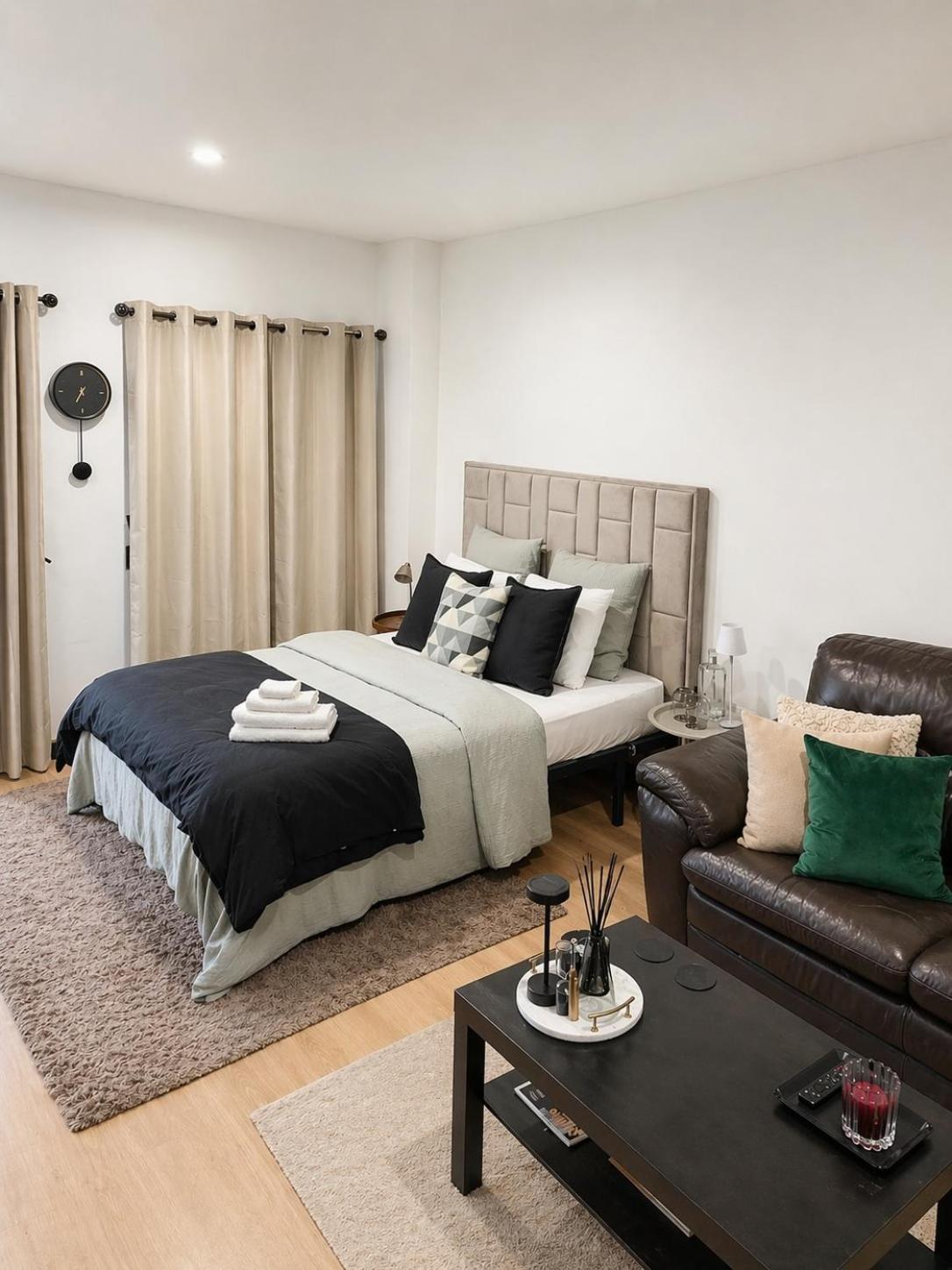 Double Room with Shared Bathroom