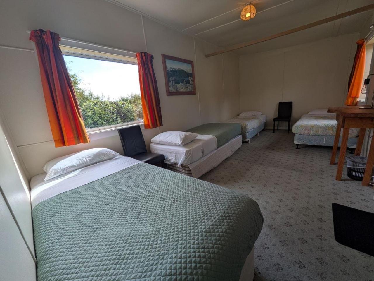 Bed in 4-Bed Female Dormitory Room photo 1