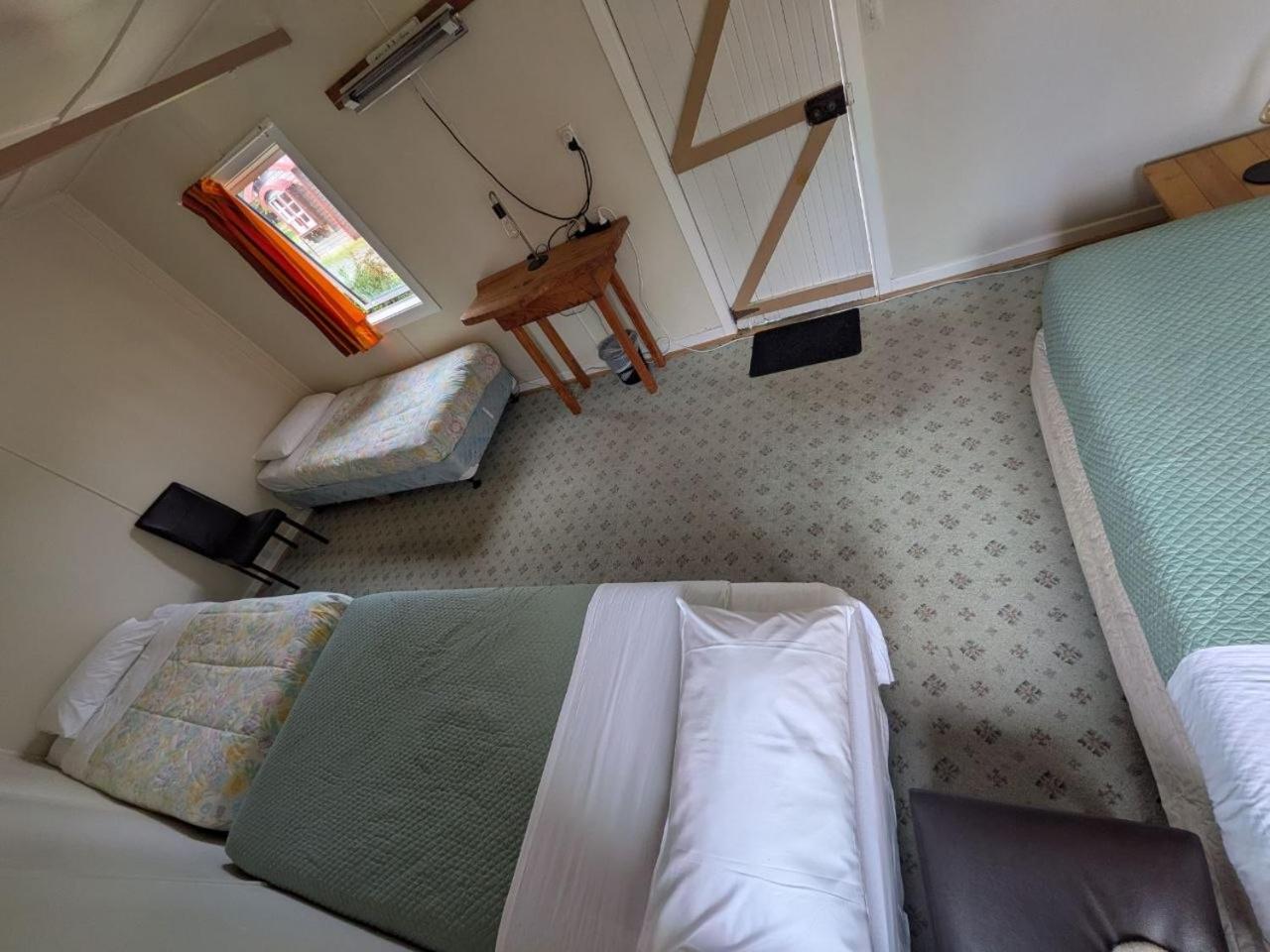 Bed in 4-Bed Female Dormitory Room photo 3