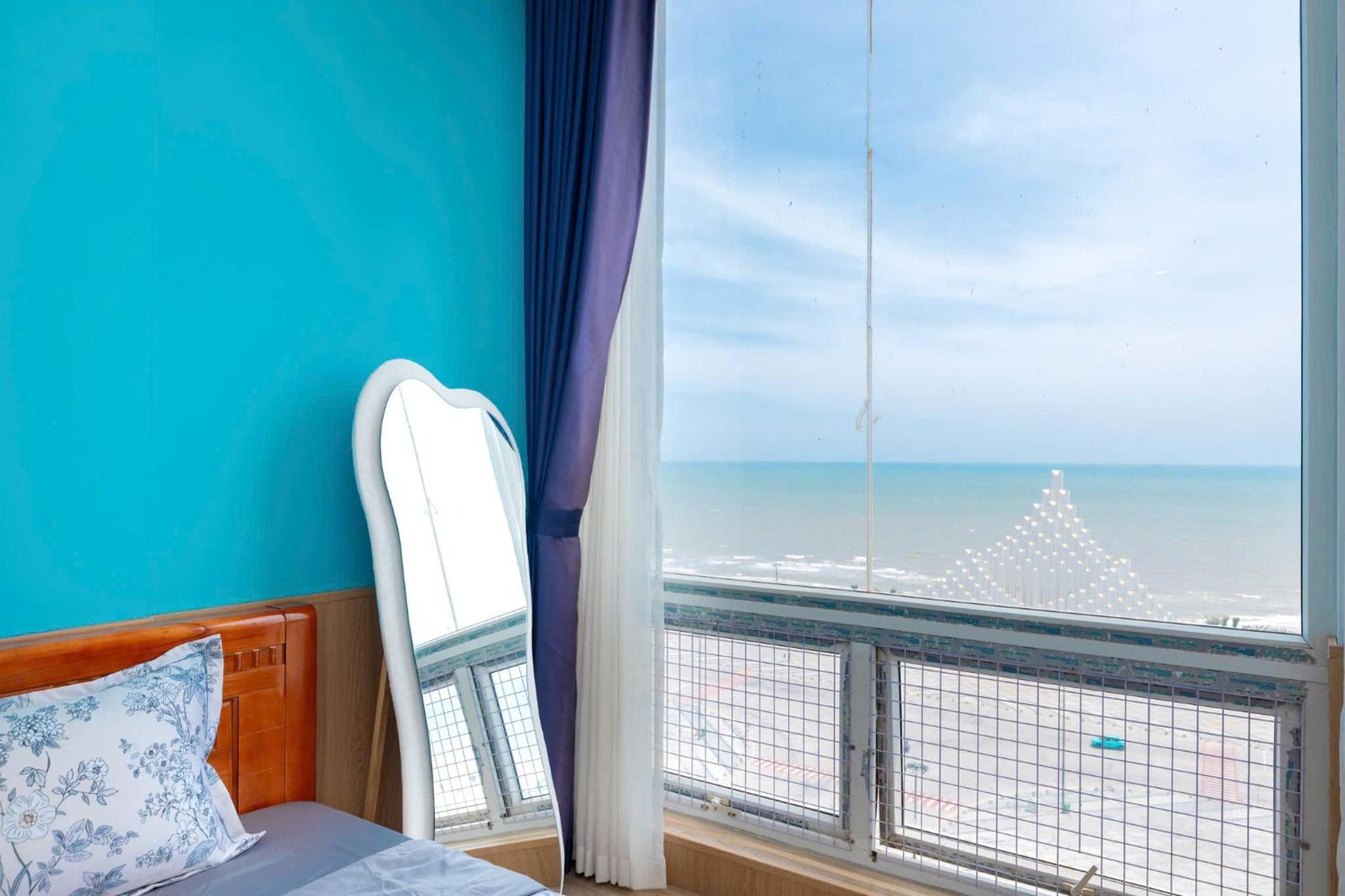 Three-Bedroom Apartment with Ocean View photo 1