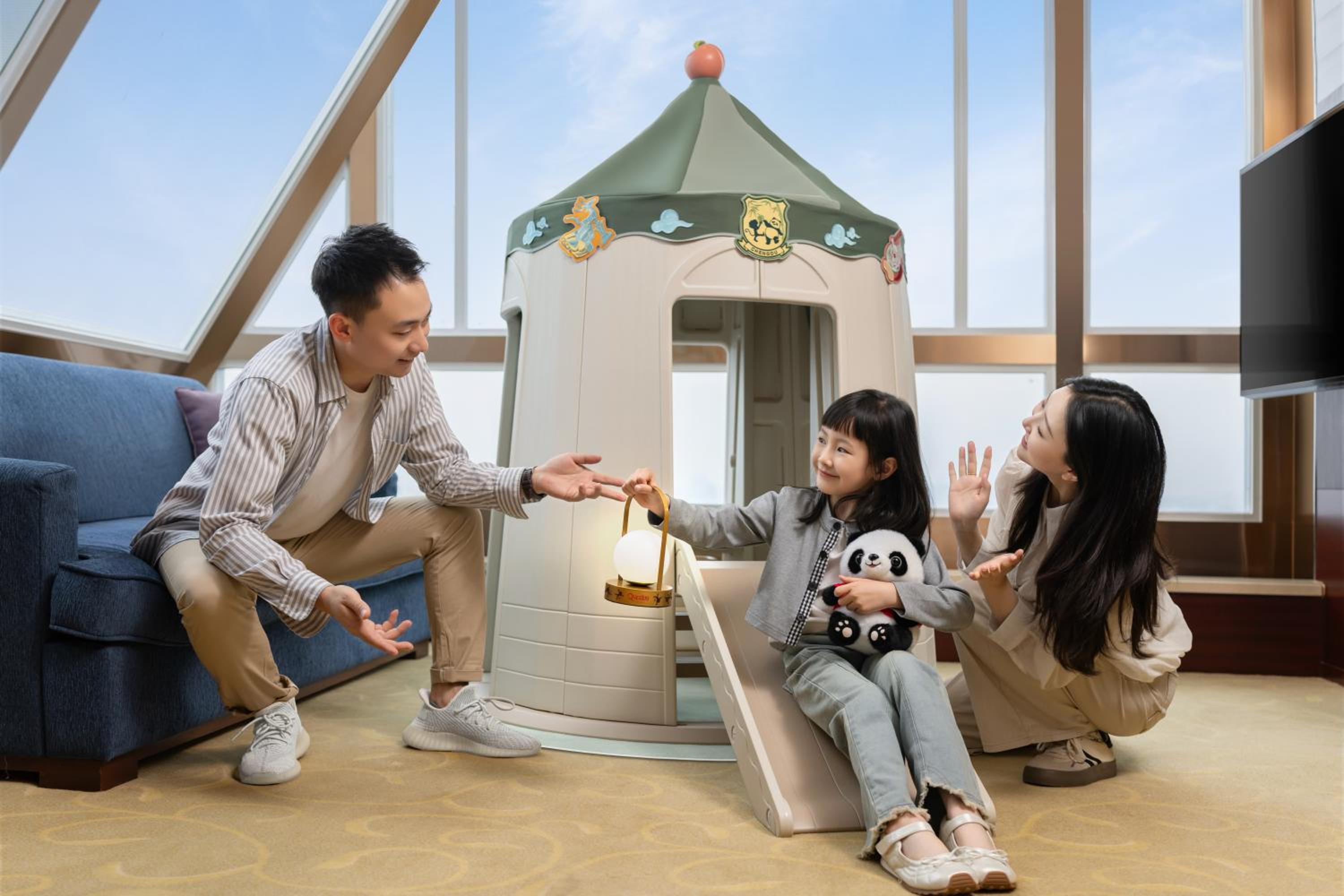 Questers Executive Family Suite-Playhouse and Slide for kids under 1-meter