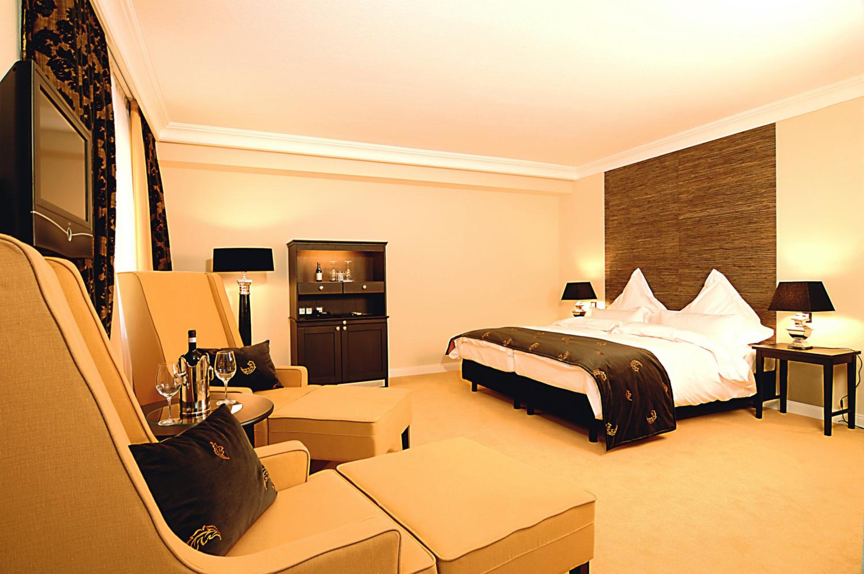 Business King Size Double Room - Photo 1