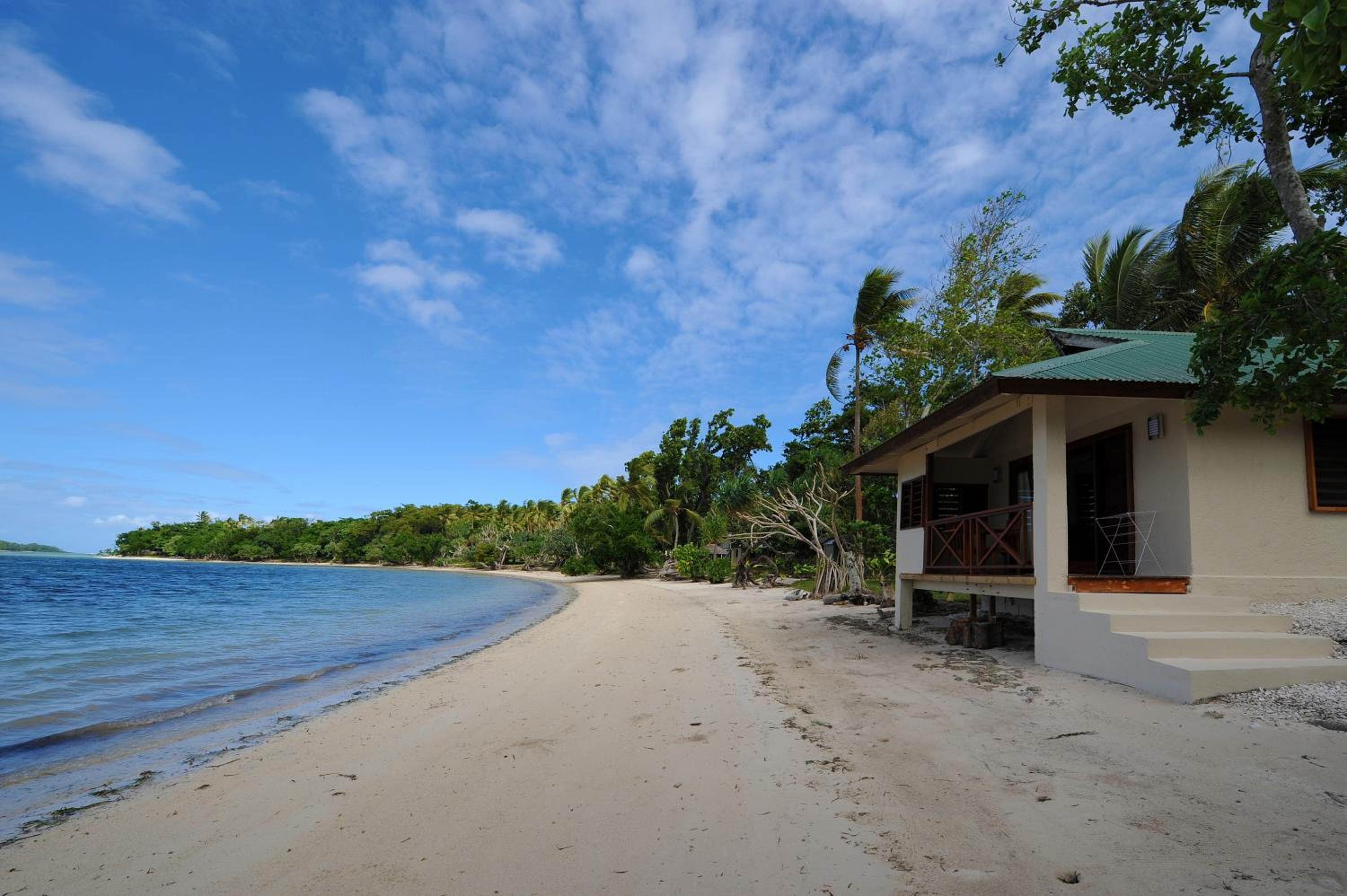 Beachfront Lagoon Villa photo 2