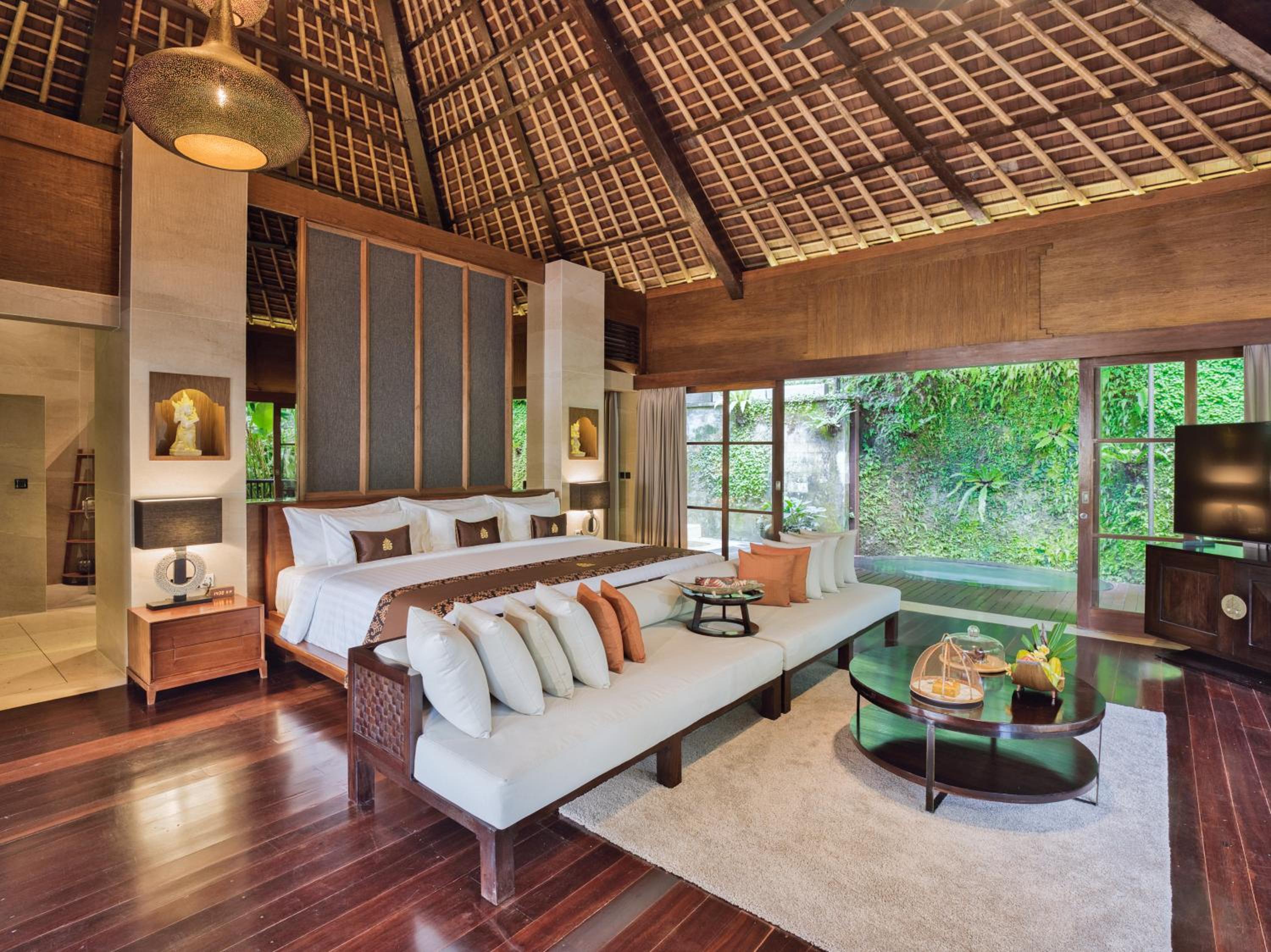 Villa - Photo 1