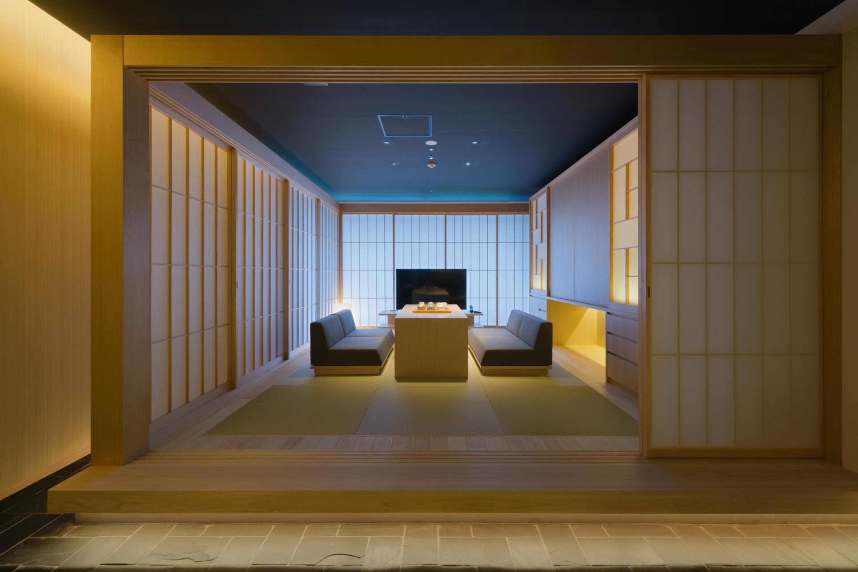Suite Main-Building
