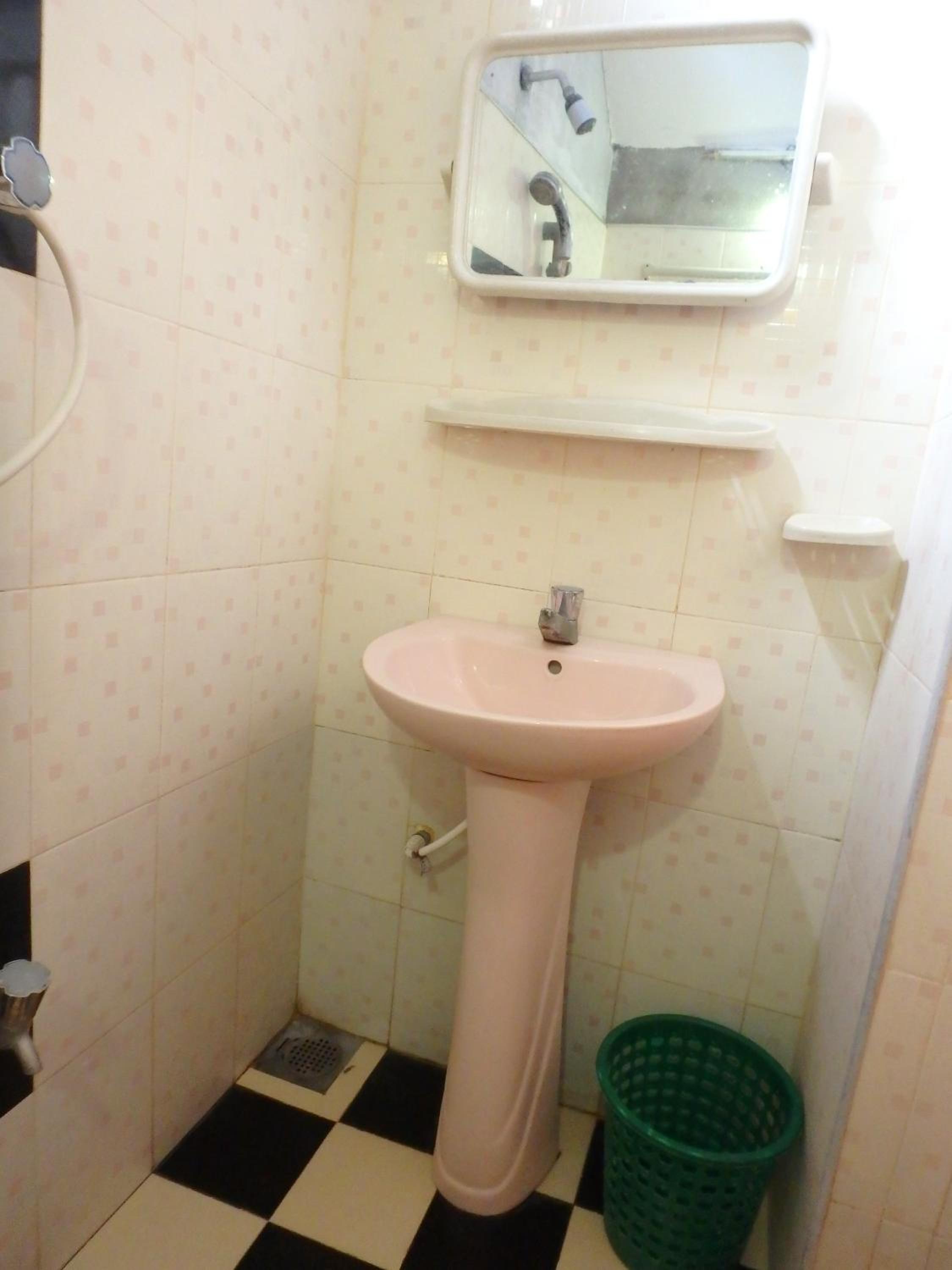 Budget Double Room photo 2