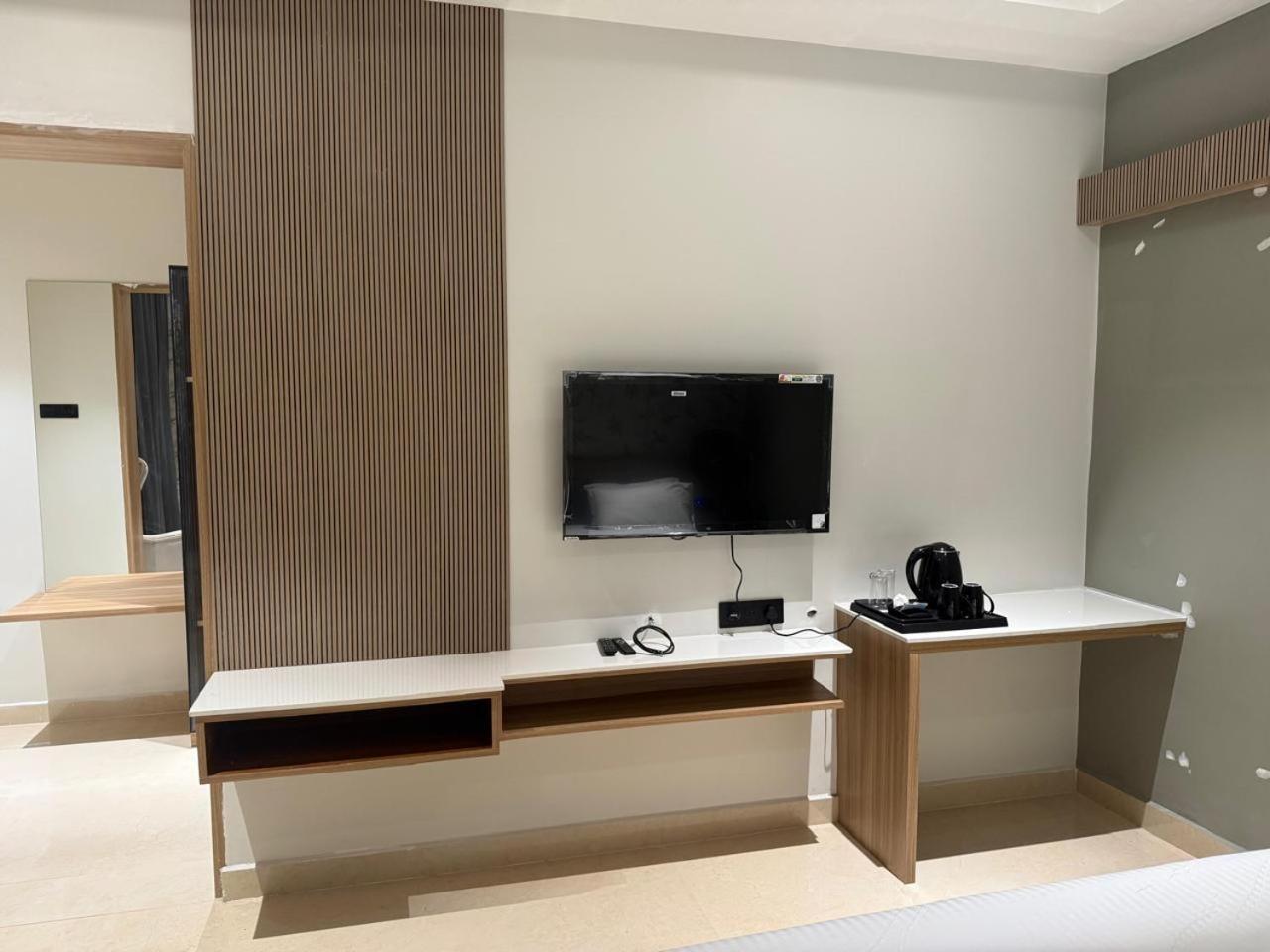 Deluxe Double Room with Sea View photo 3