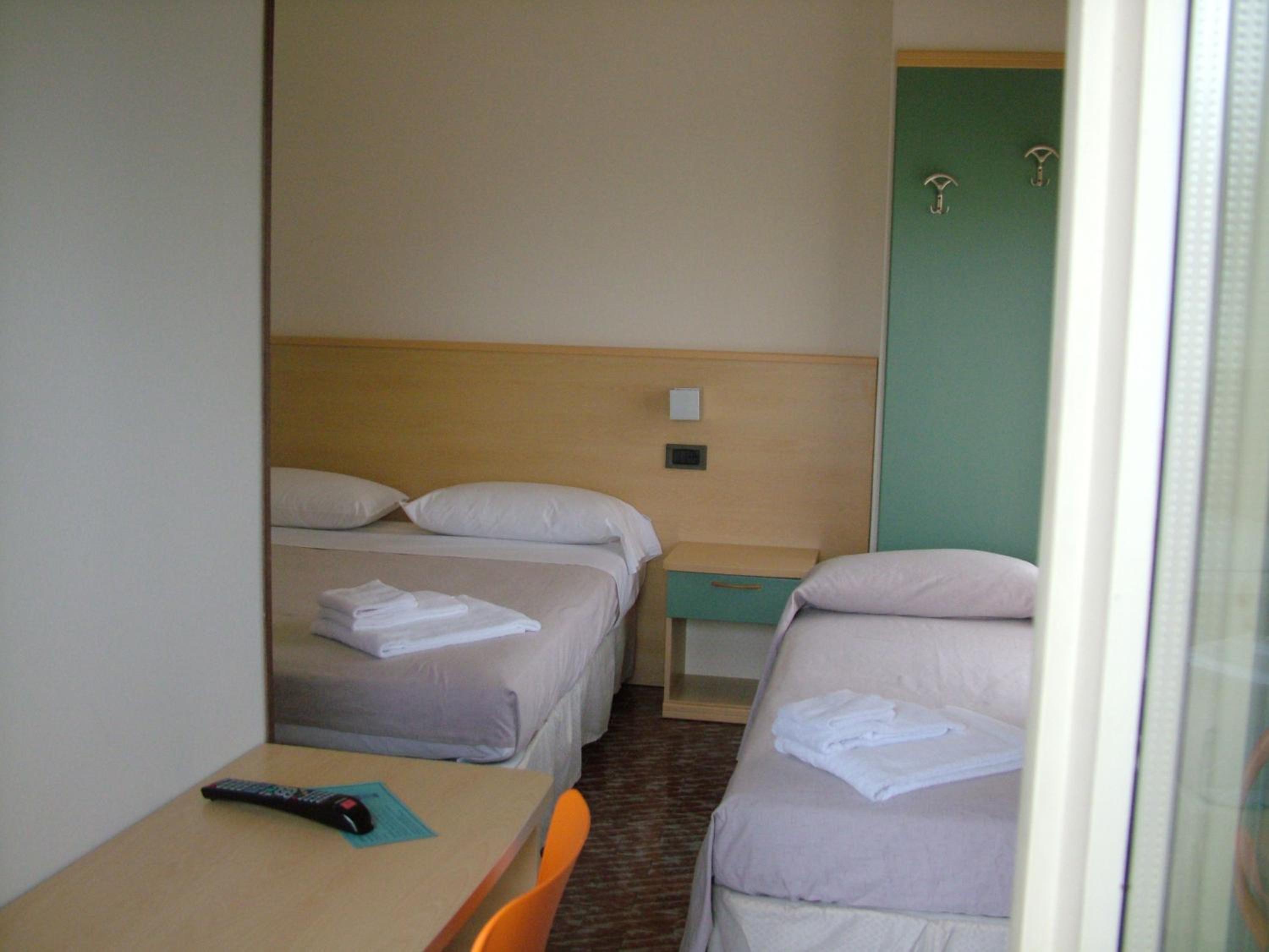 Triple Room with Balcony - Photo 1