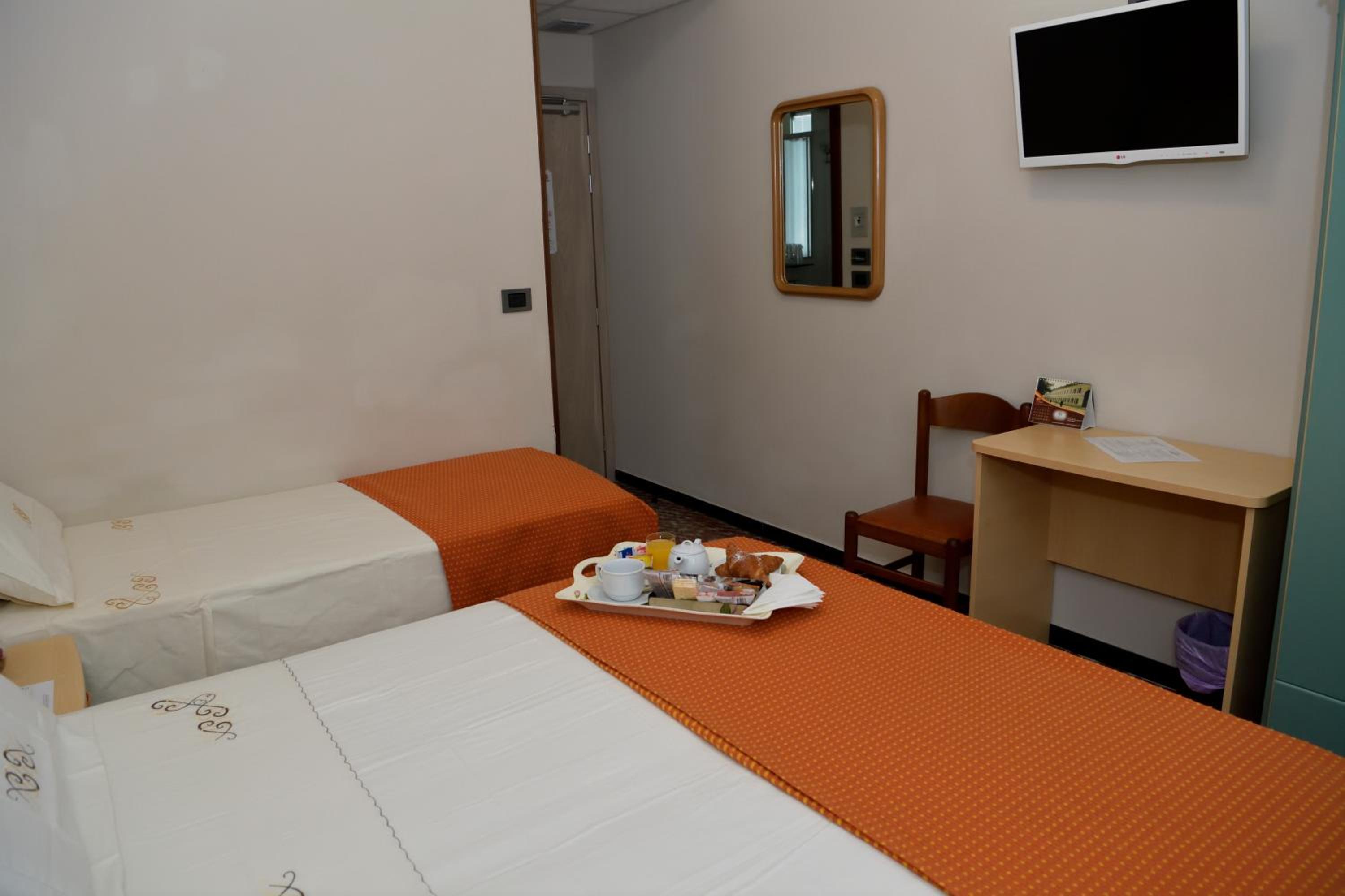 Family Double Room - Photo 1