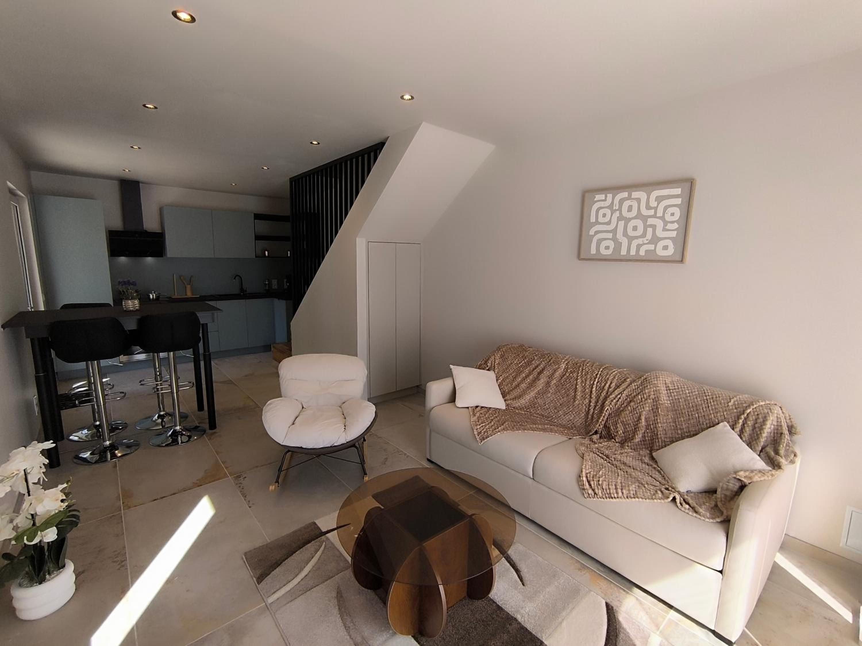 Maisonette photo 2