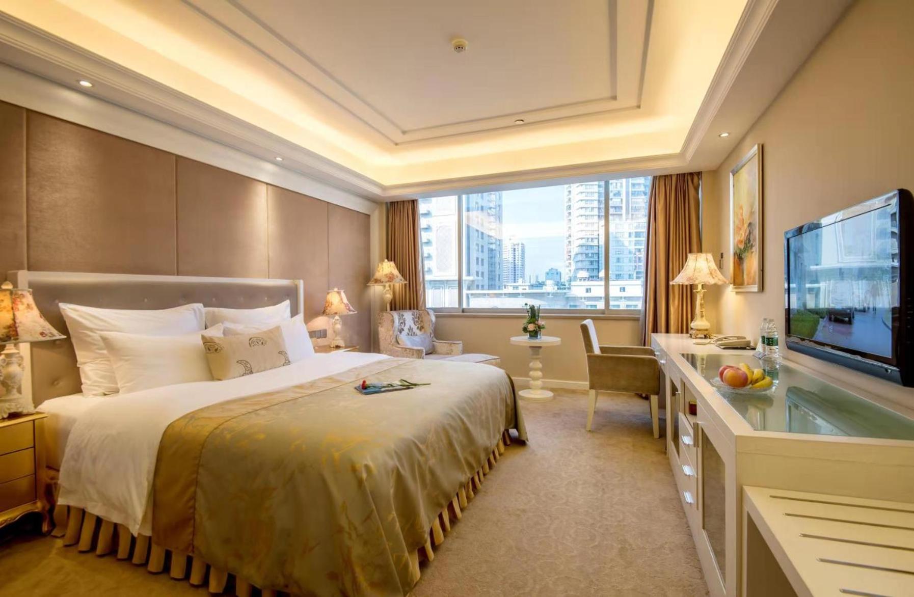 Queen Room
