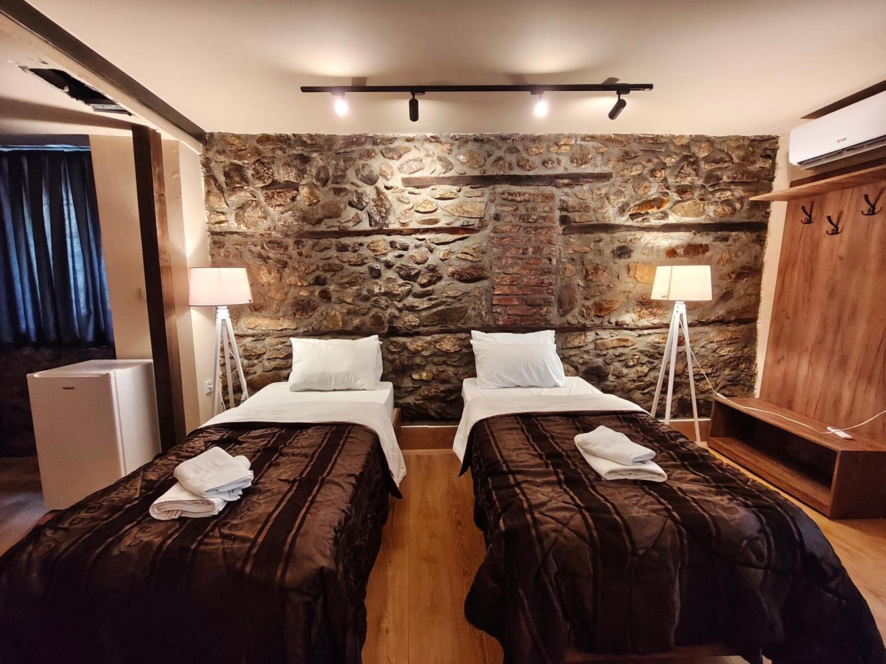 Double or Twin Room photo 3