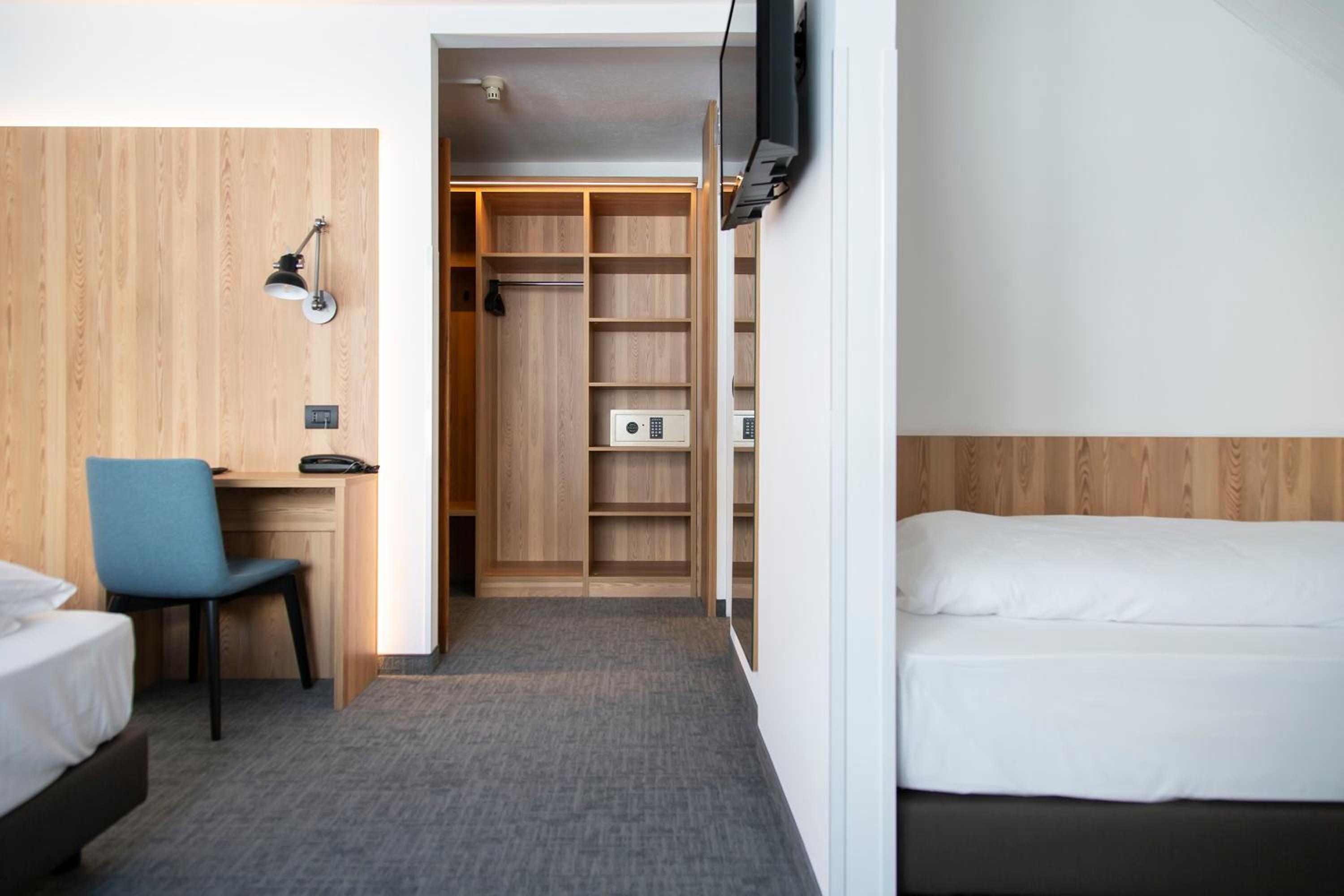Superior Room with Balcony photo 1
