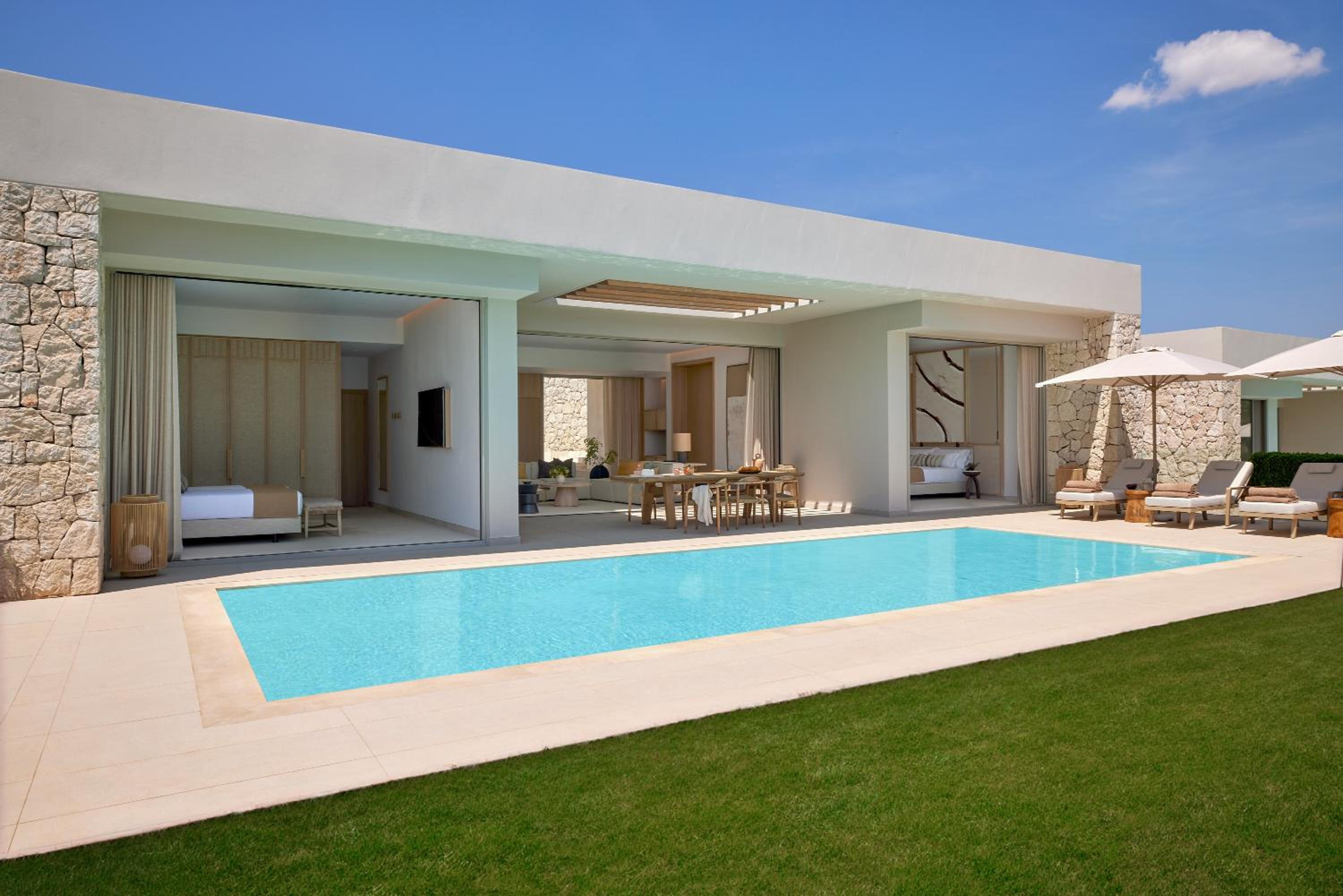 Deluxe Three Bedroom Residence Private Pool Front Coastal View photo