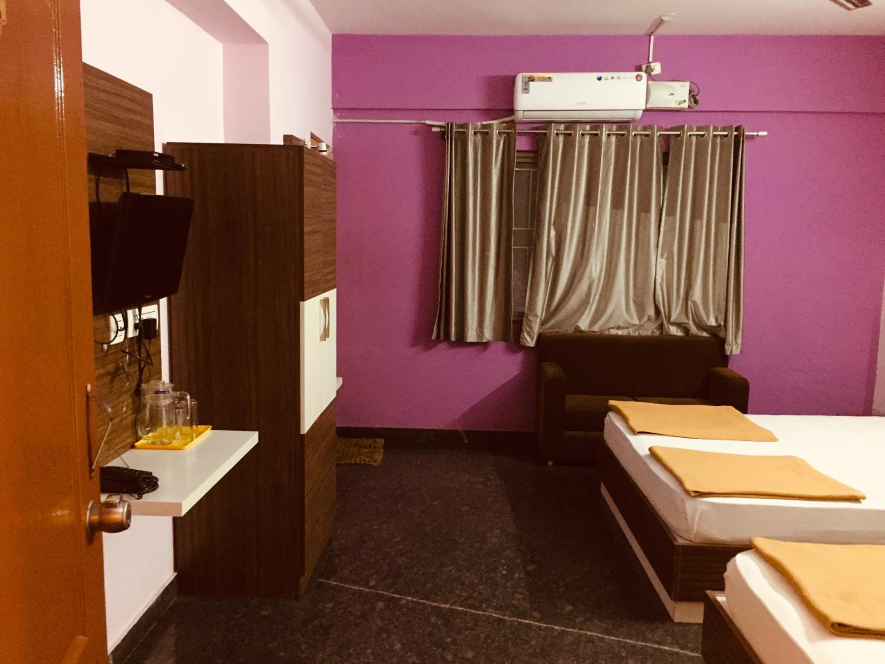Classic Quadruple Room